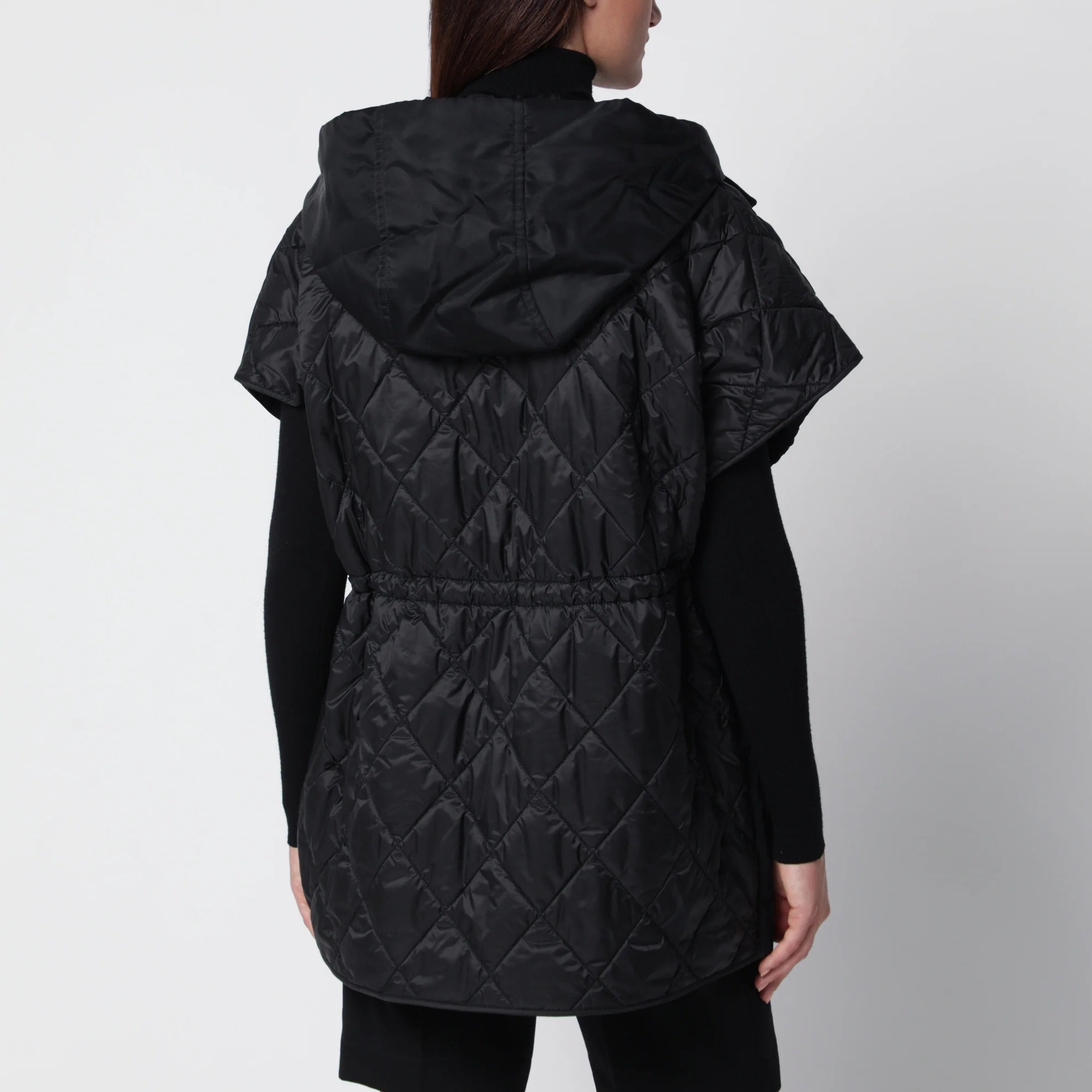 1FF0918-110 [MAX MARA WEEKEND] 防潑水斜紋布鋪棉背心 黑色 #WKDORIGANONY (EU)