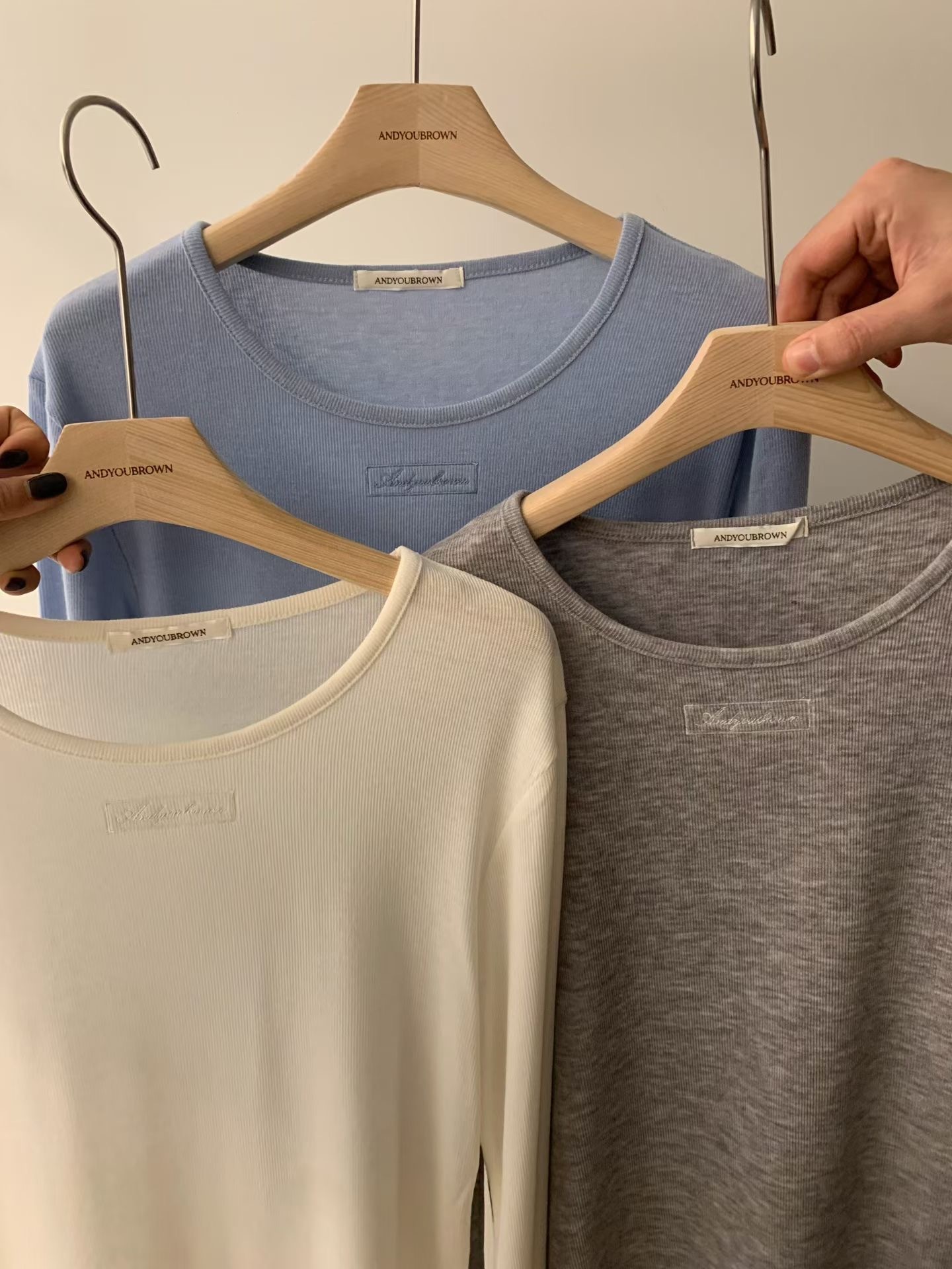 AB26115 Slim Logo Tee