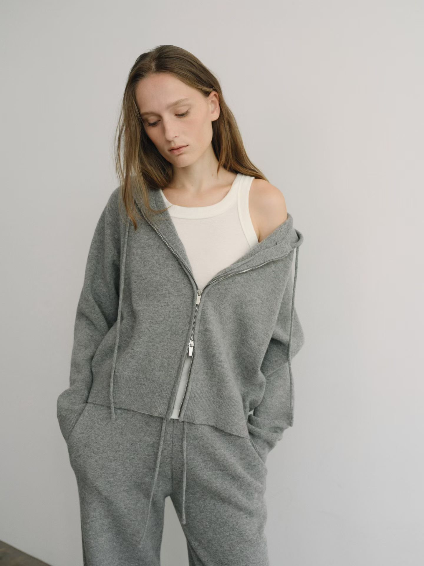 AB26117 Merino Hoodie Zip-up