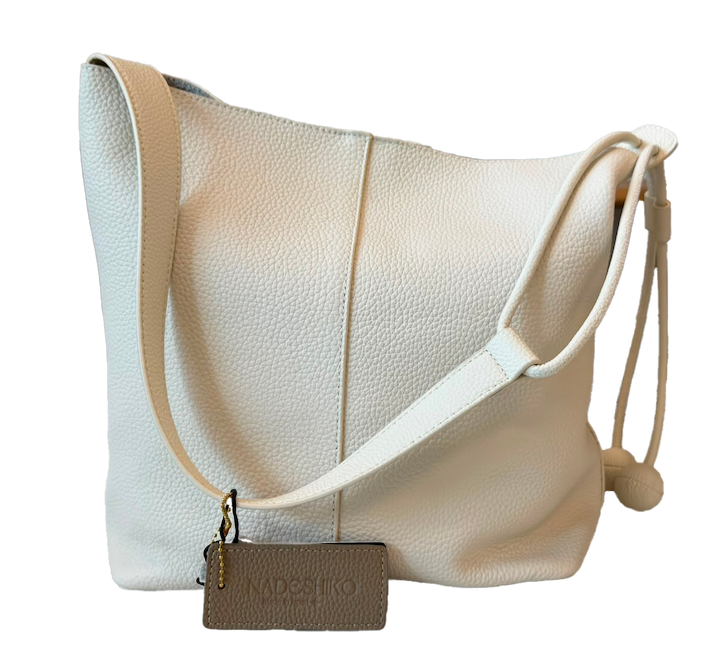 A40 Nadeshiko 6058 真皮大容量單肩水桶包 (肩帶可調節) - White白色