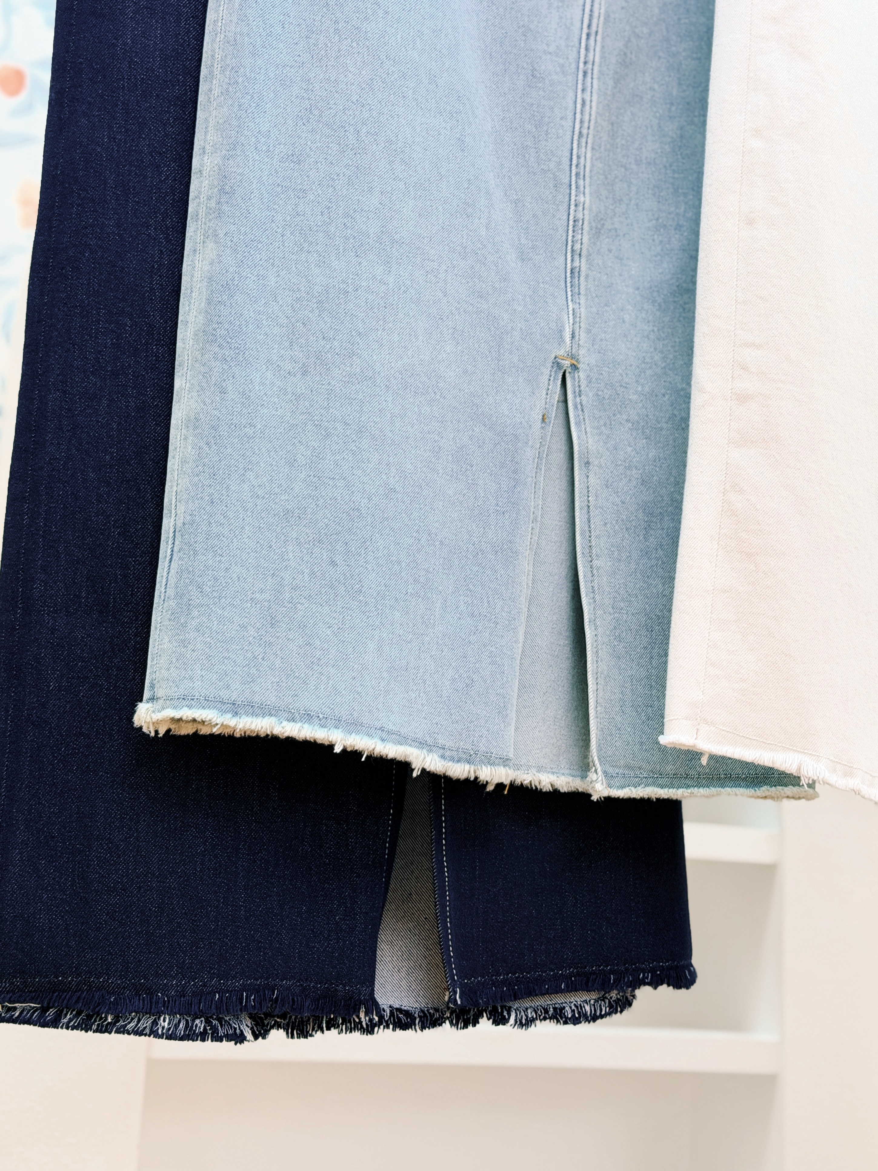 【舒適度升級⇧】三色 / Premium雲感彈力前開叉半身裙 / Premium Front Slit Denim Skirt