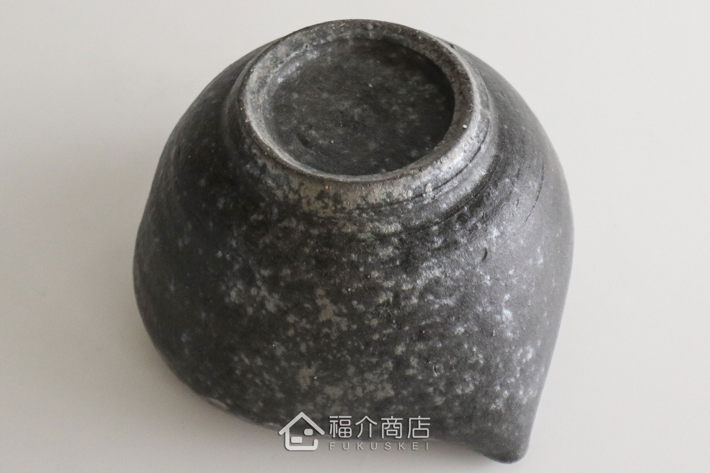除了作為抹茶碗，亦是餐桌上極具特色的盛裝食器