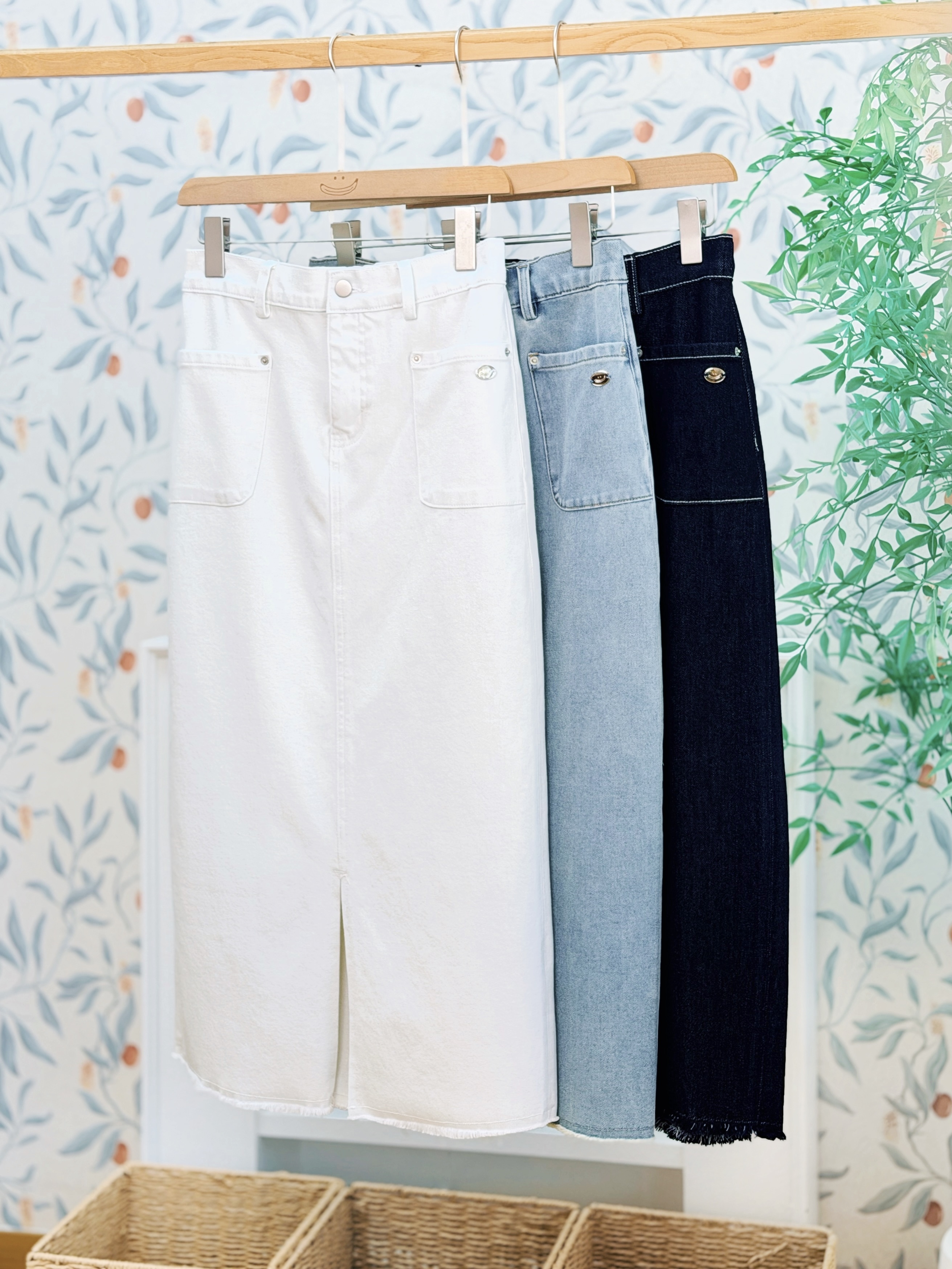 【舒適度升級⇧】三色 / Premium雲感彈力前開叉半身裙 / Premium Front Slit Denim Skirt