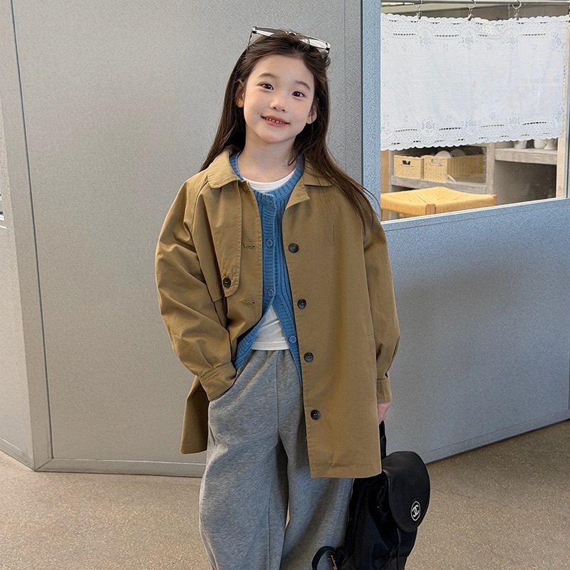 大地色風衣外套