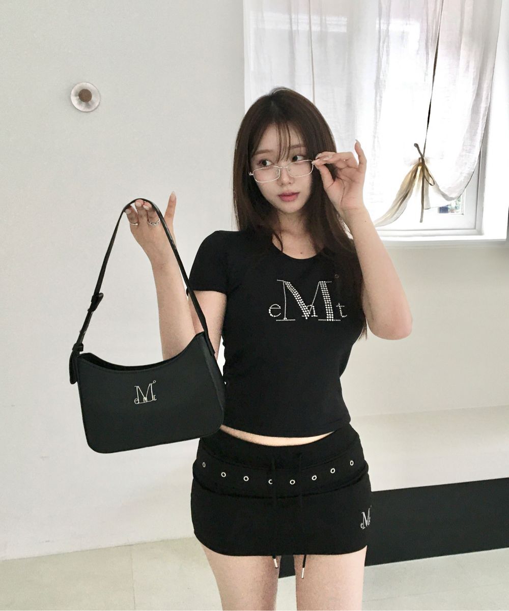 #預購 🇰🇷韓國 MUCENT 金屬Logo皮革半月單肩包