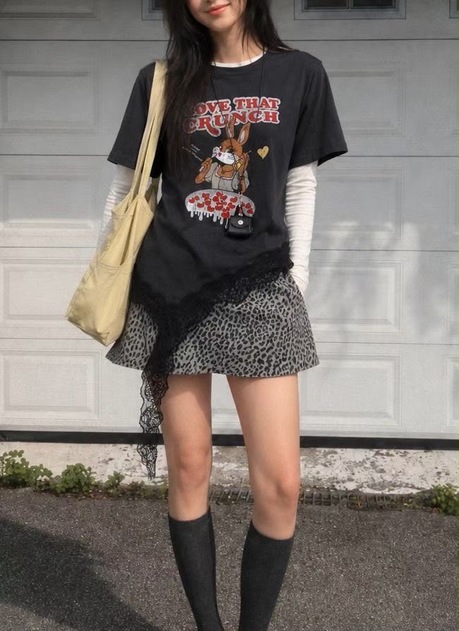 KK54 兔仔下擺lace Tee（兩色）