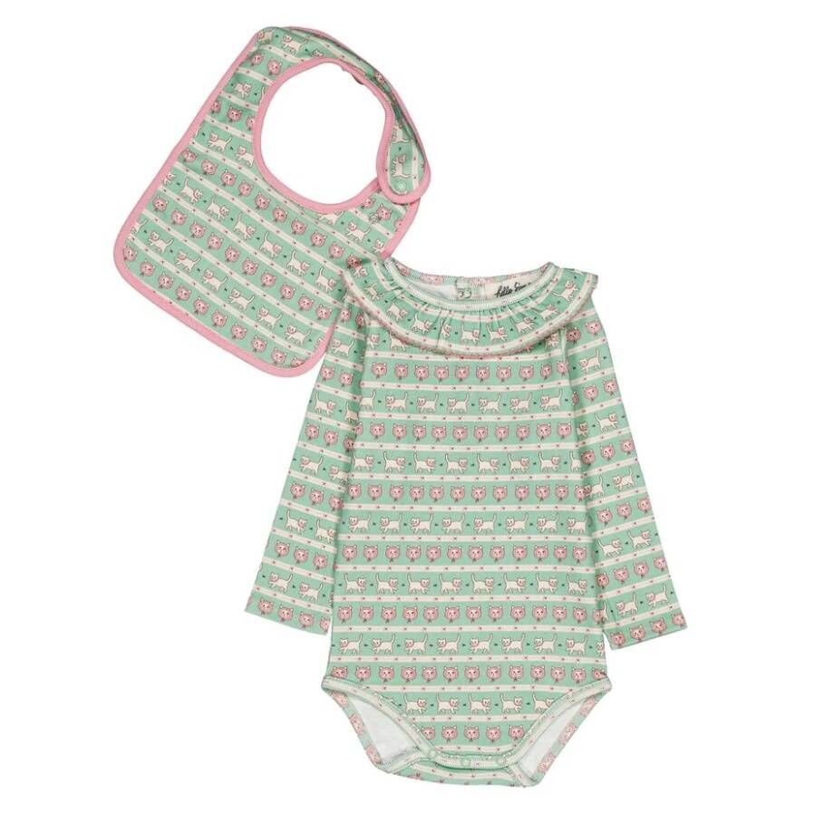 HELLO SIMONE 小貓印花荷葉領包屁衣+圍兜組 Pernilla baby set Kitty Aqua(10月下旬到貨)