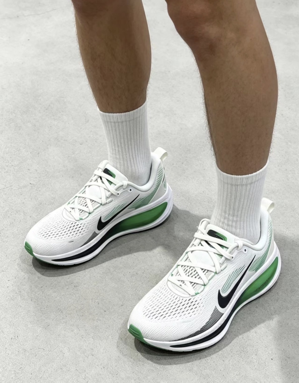 男鞋 NIKE ZOOMX VOMERO 18 白綠 氣墊 緩震 透氣 慢跑 運動鞋【HM6803-115】