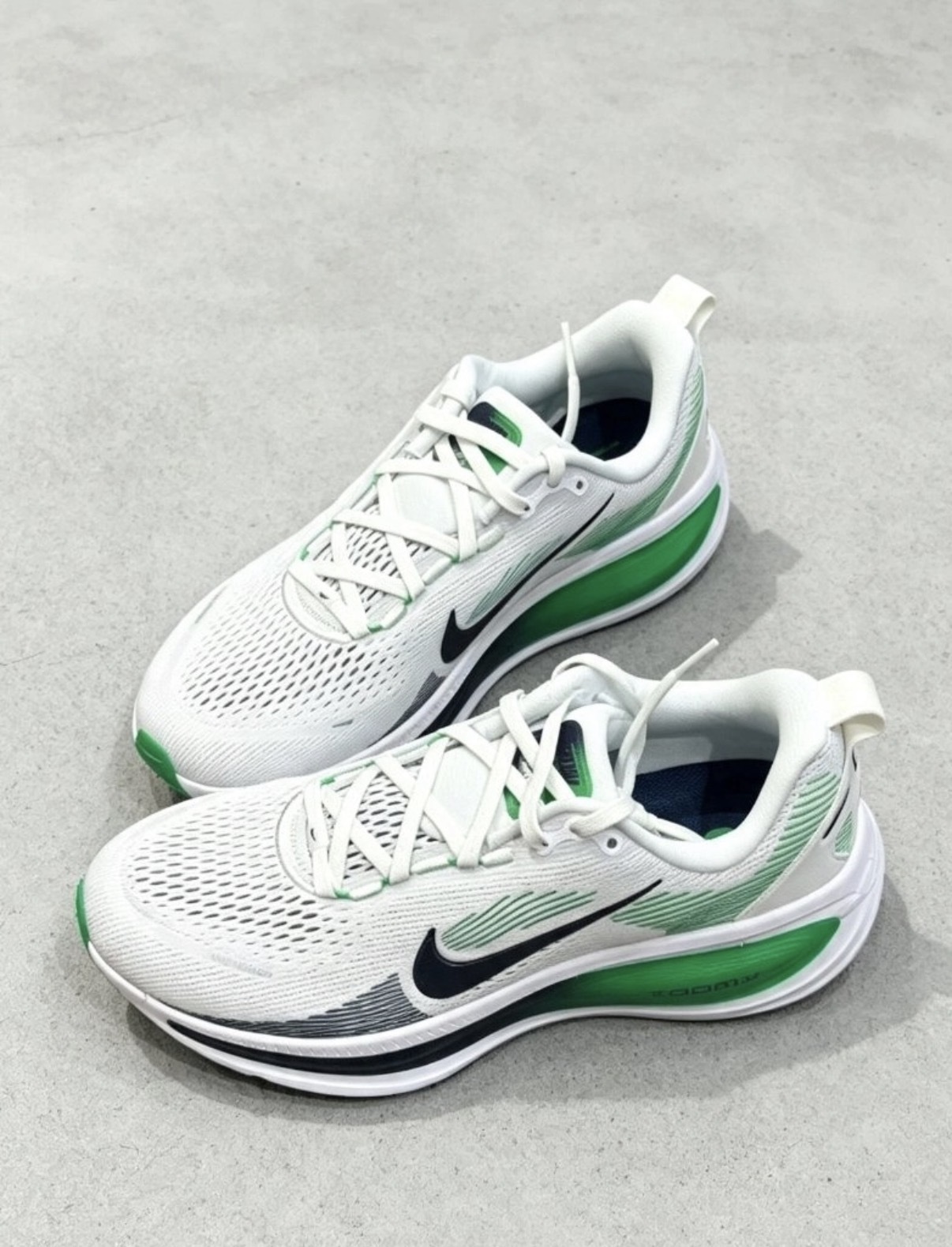男鞋 NIKE ZOOMX VOMERO 18 白綠 氣墊 緩震 透氣 慢跑 運動鞋【HM6803-115】