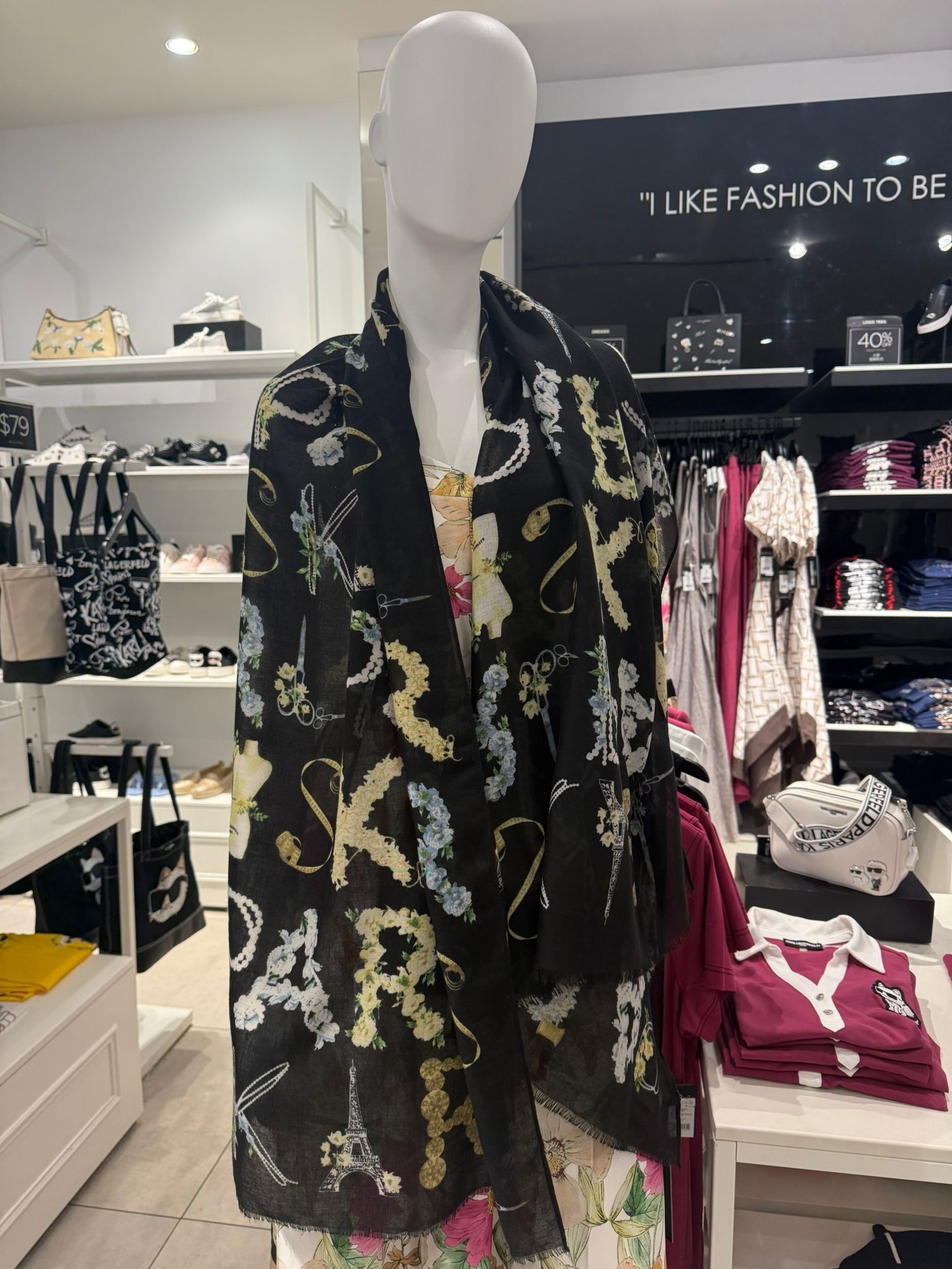 Karl Lagerfeld 黑色圍巾 (字母) KL86