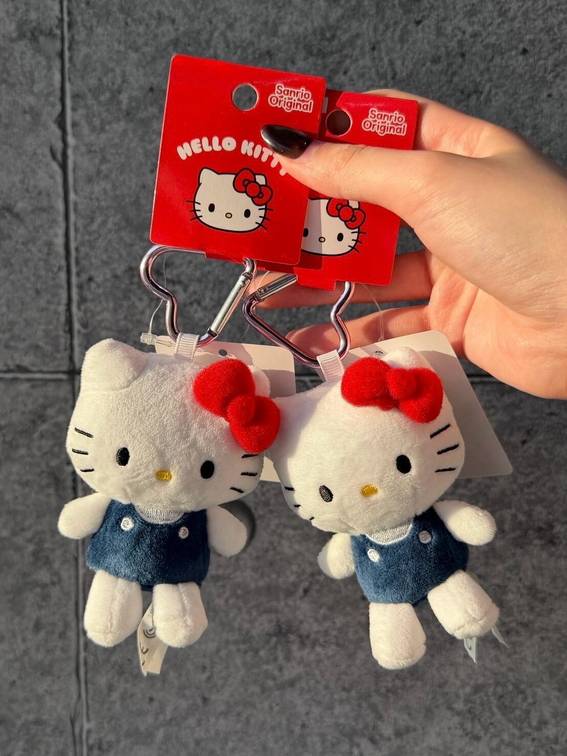 Hello Kitty 限定新款 經典造型娃娃 愛心扣吊飾 三麗鷗