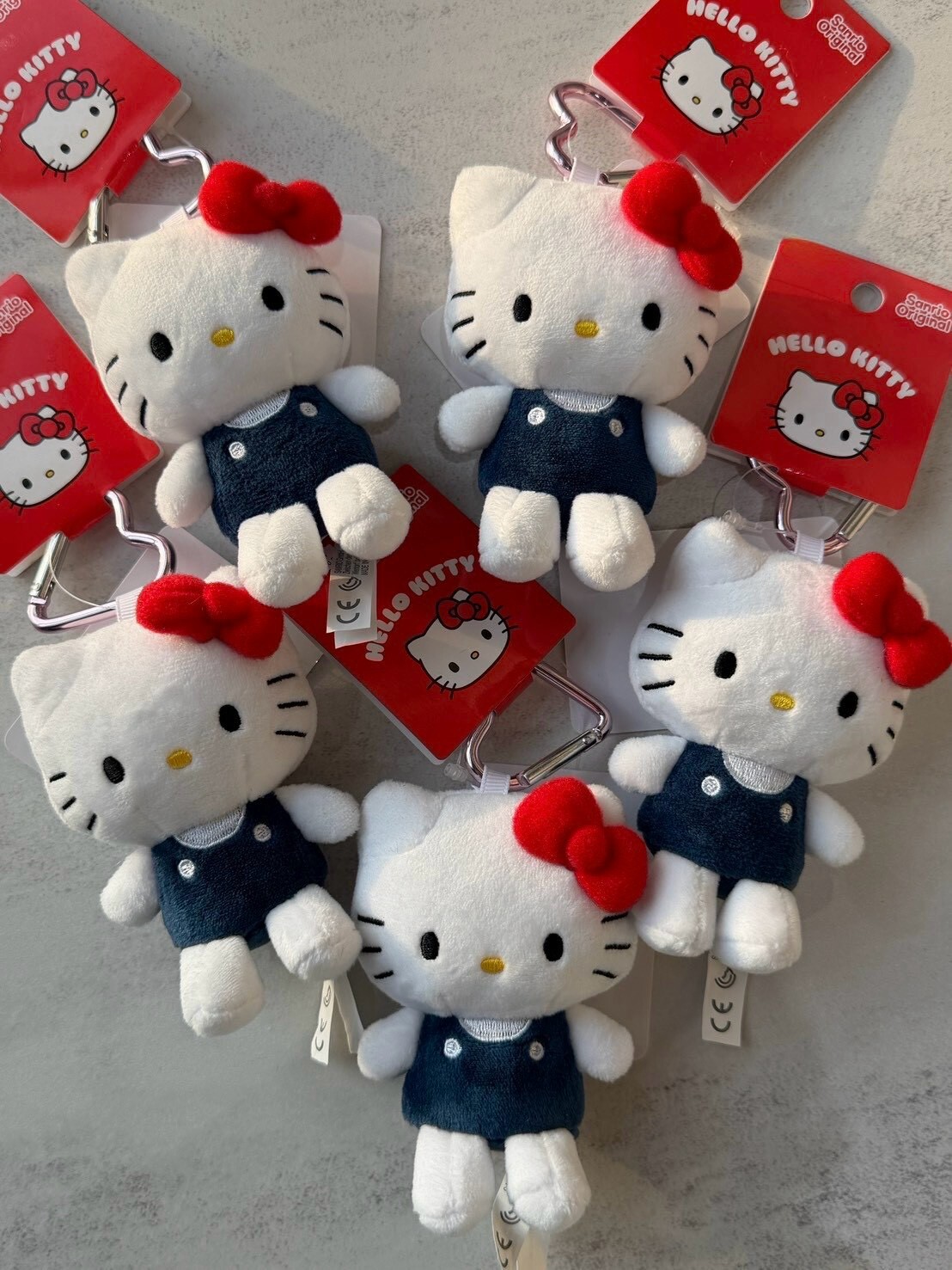 Hello Kitty 限定新款 經典造型娃娃 愛心扣吊飾 三麗鷗