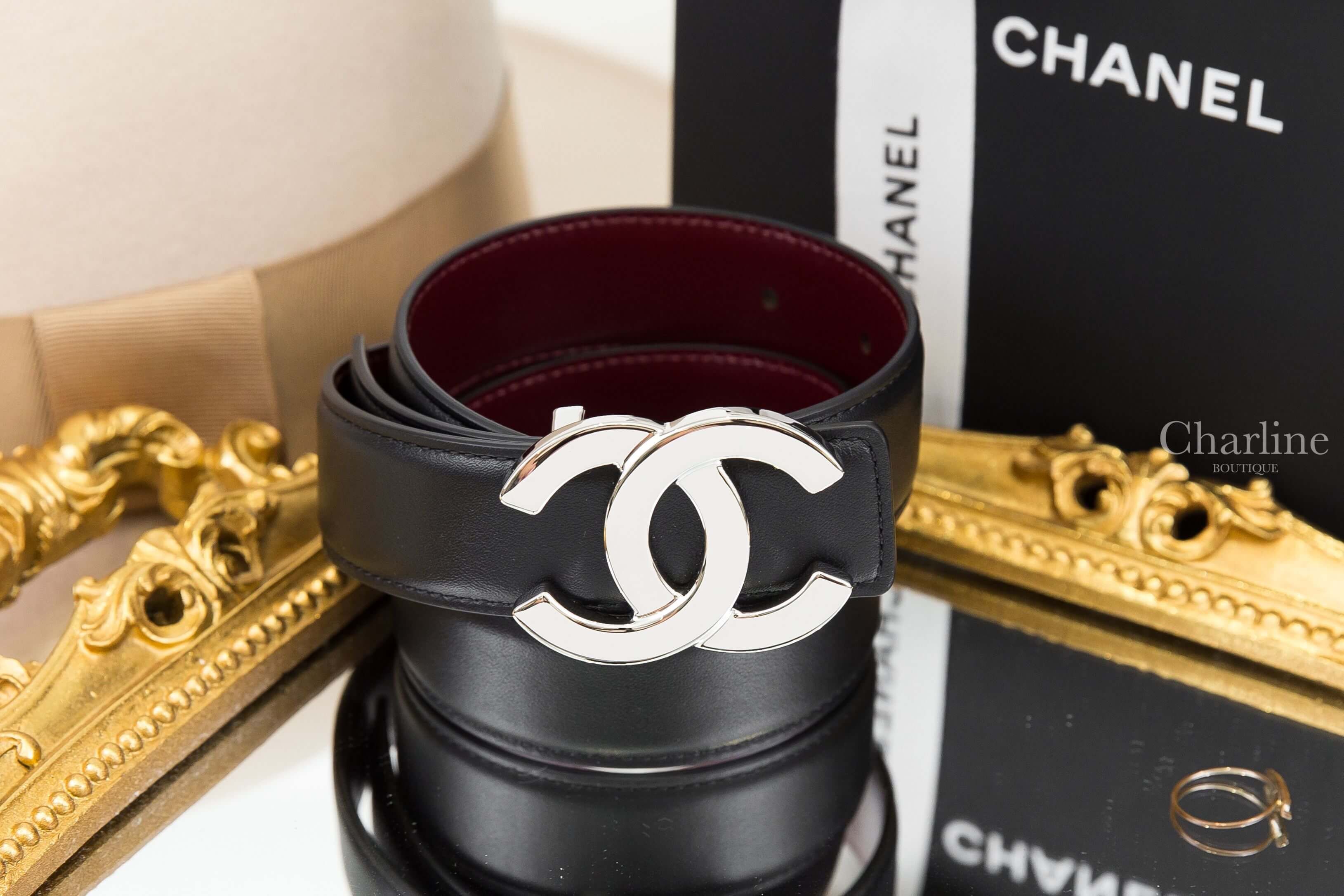 Chanel Leather Belt 黑色/勃根地酒紅色銀CC小牛皮雙面皮帶 黑色皮面與勃根地酒紅色內側完整展示