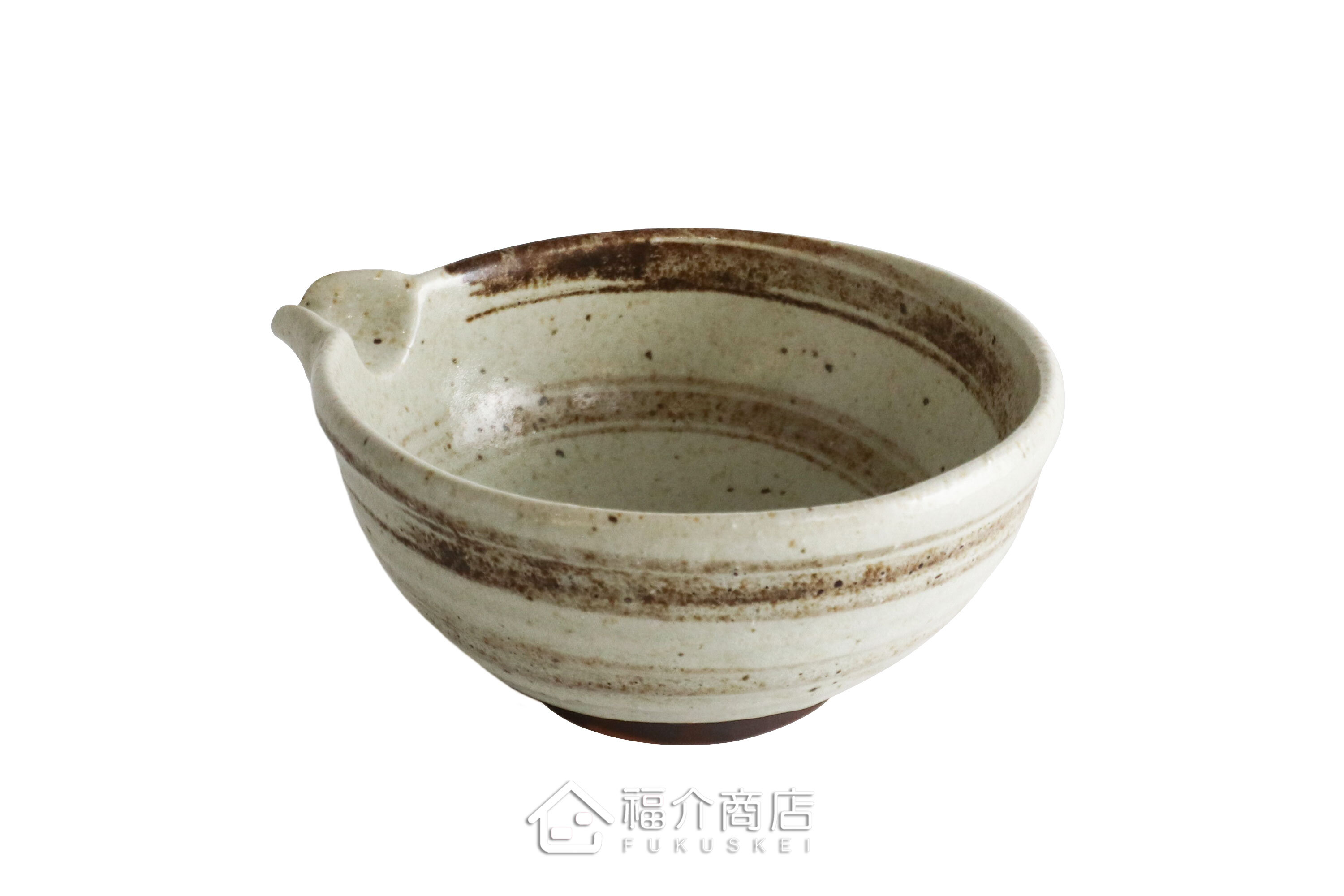 除了作為抹茶碗，也是餐桌上極具特色的盛裝食器，日式小菜、燉煮料理到沙拉、甜點，這款片口鉢都能輕鬆駕馭