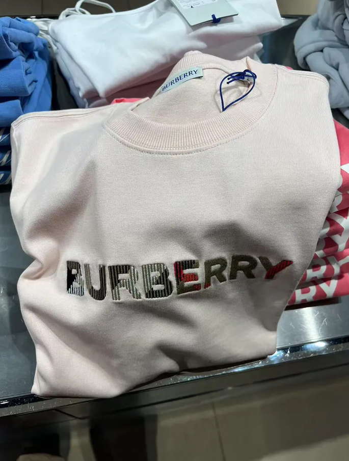 LYS02636  Burberry Ellison 經典格紋Logo刺繡棉質Tee