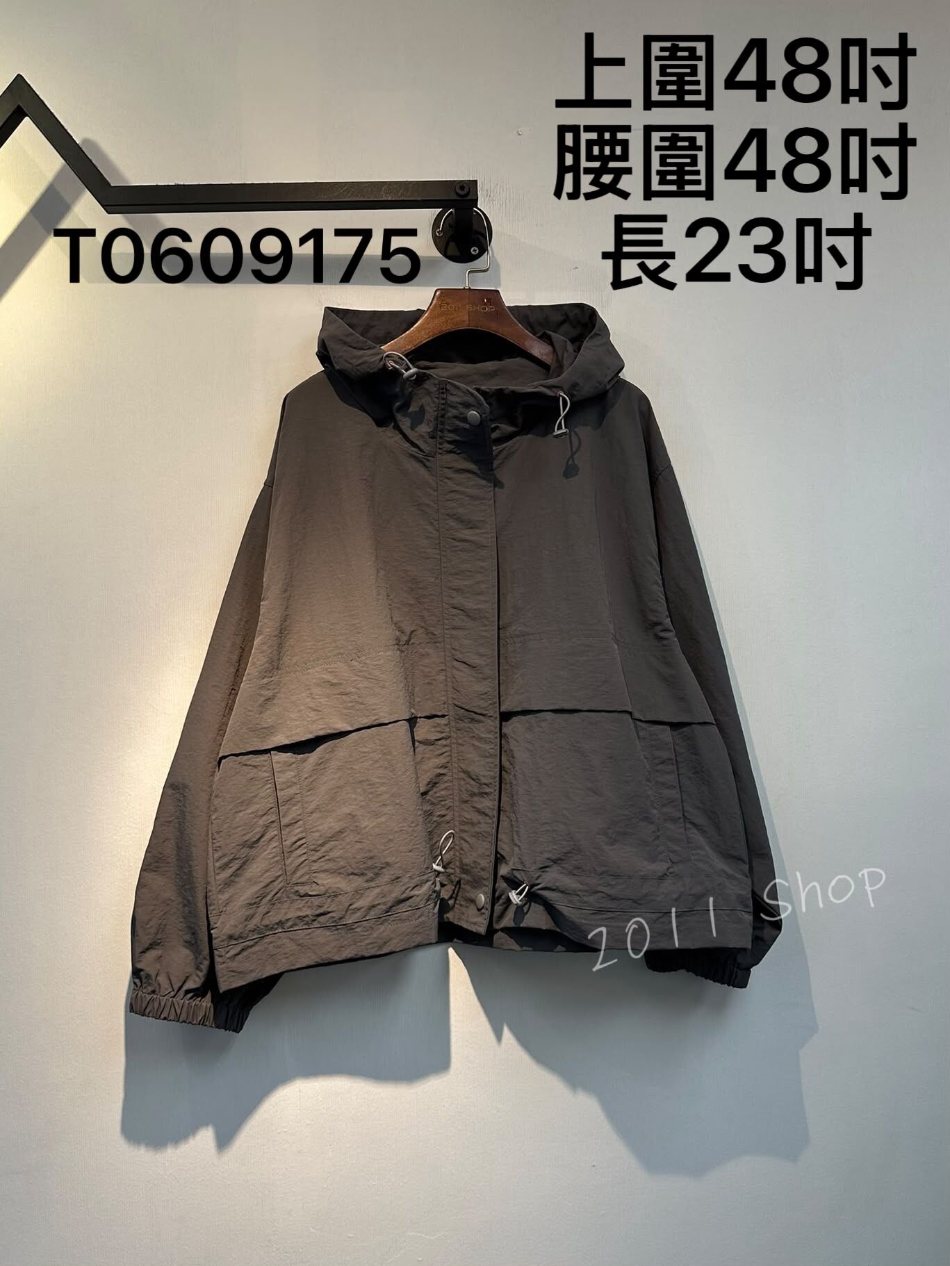 出口日本暗格紋可束腰風褸外套  上圍48吋 腰圍48吋 長23吋  T0609175