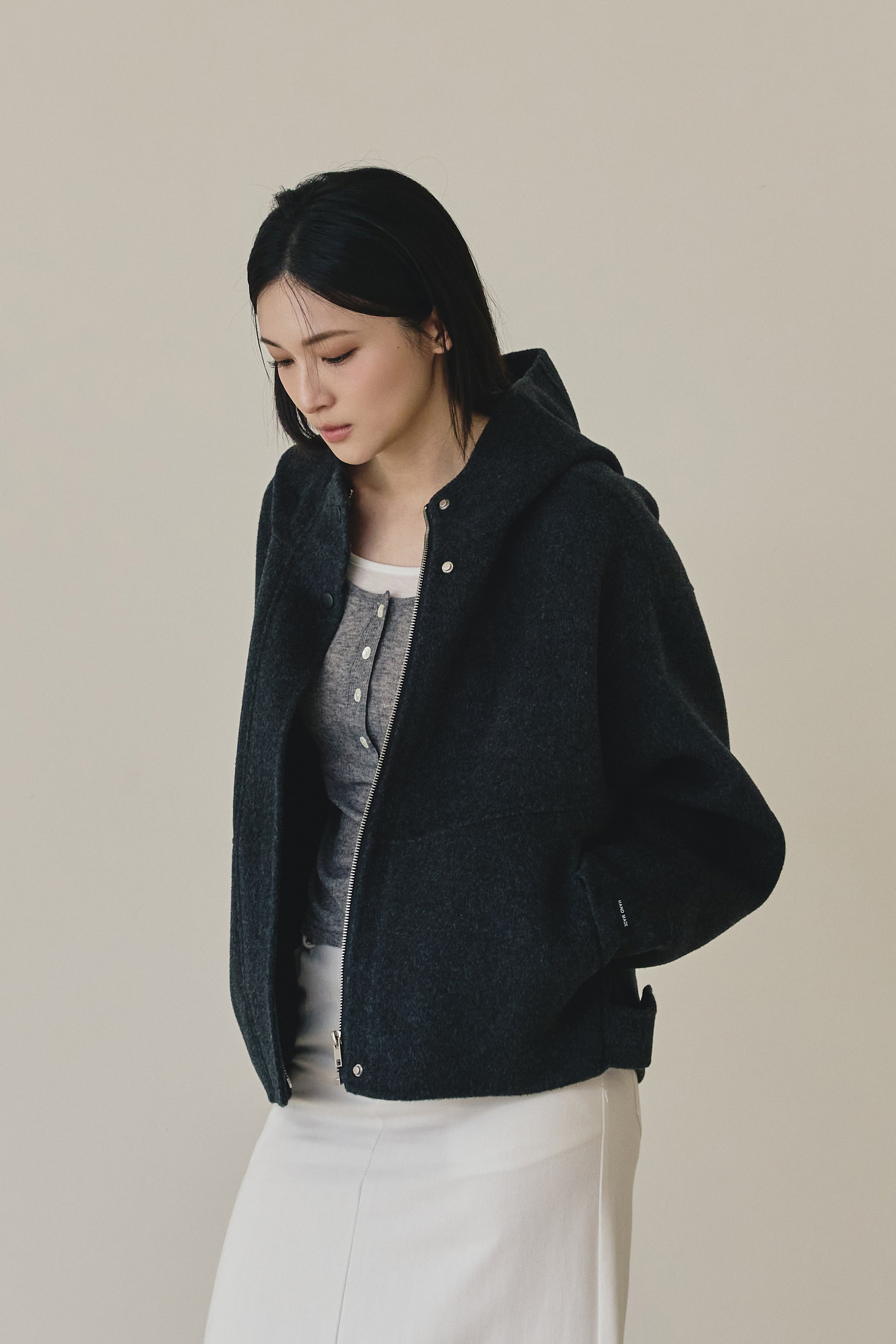 【早鳥】100% wool 立領連帽手工羊毛大衣-碳黑