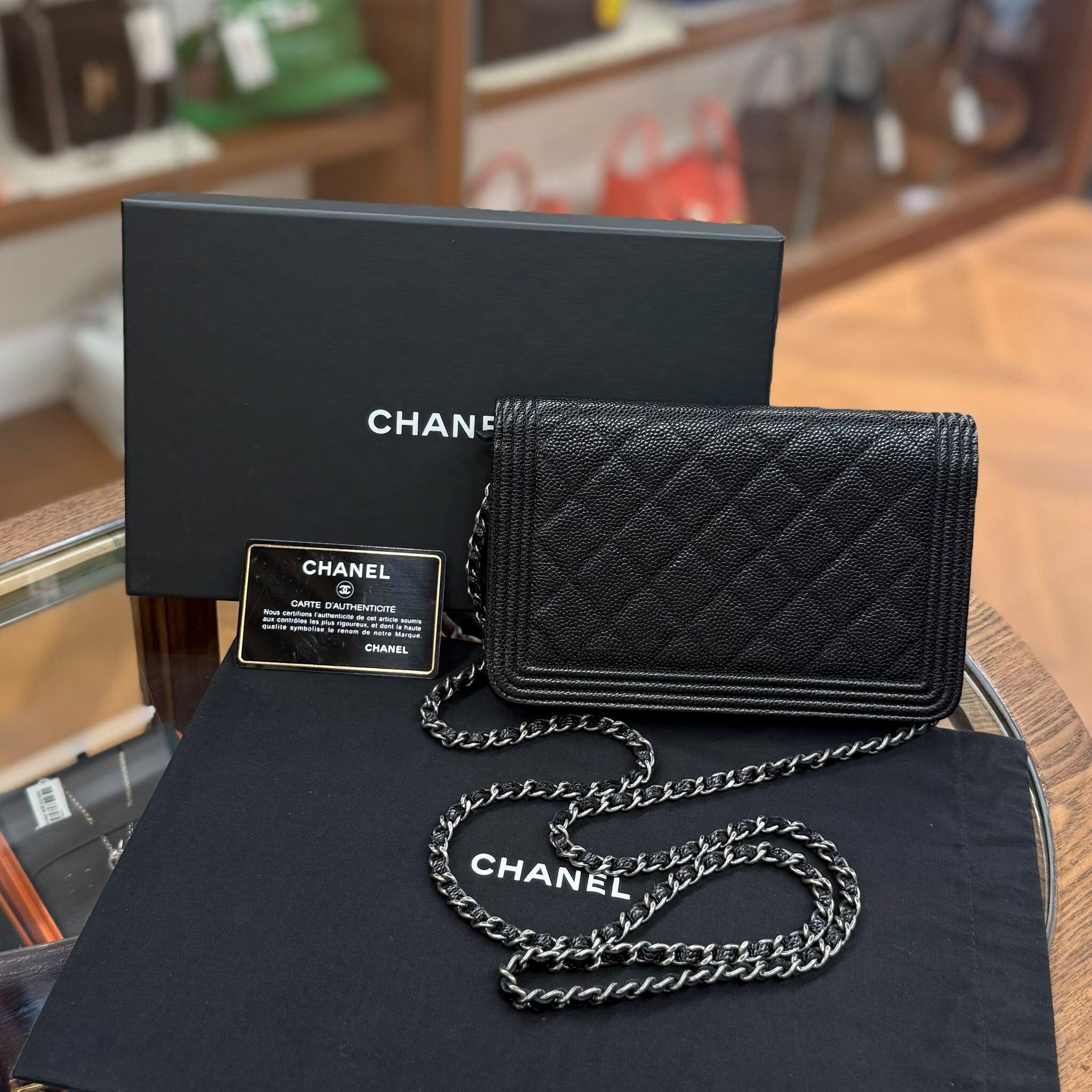 閑置品~BOY CHANEL WOC  CAVIAR 黑色荔枝皮復古銀扣 #20開 #LEBOY #香奈兒