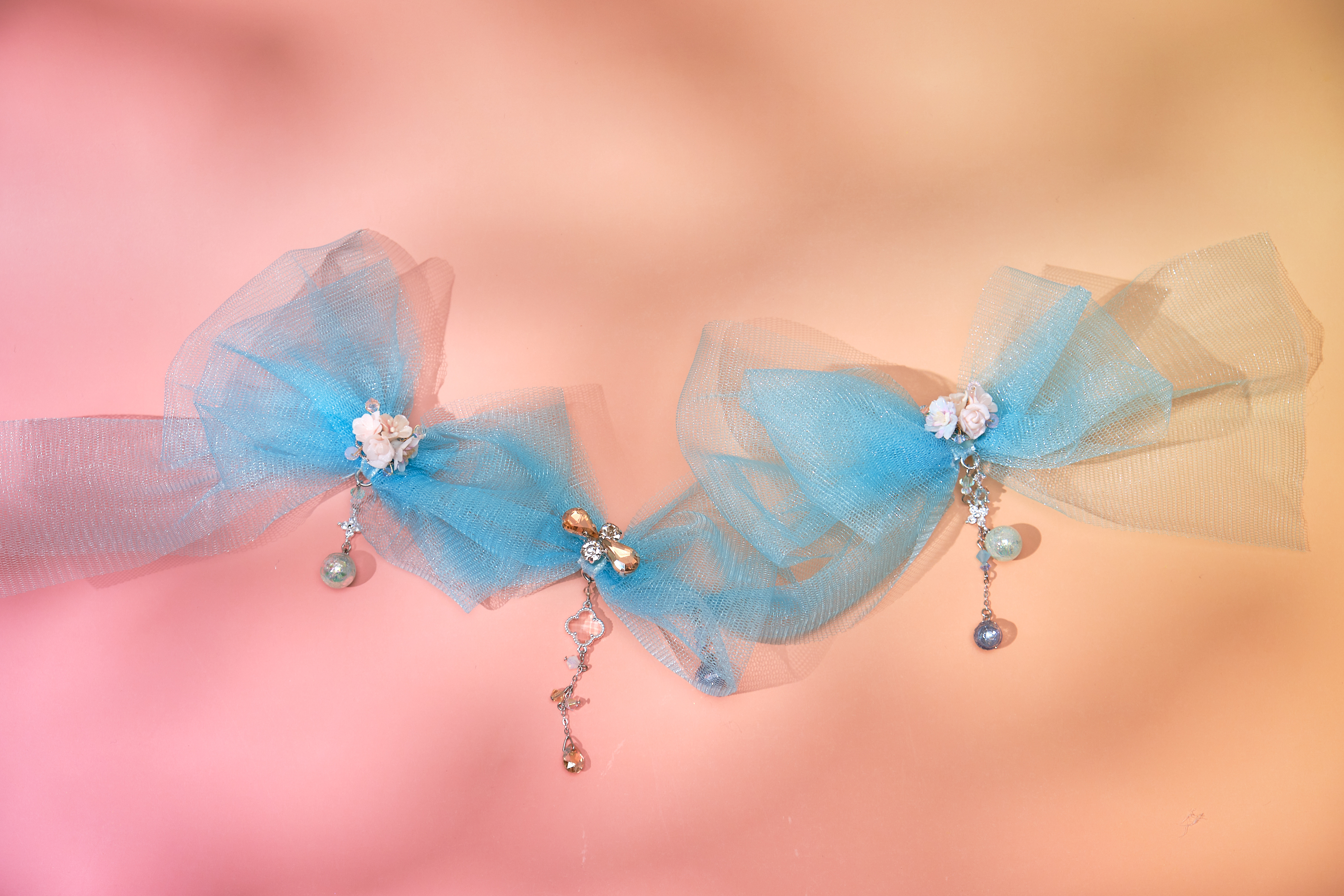 13974 Tri-Bow Duckbill Hair Clip