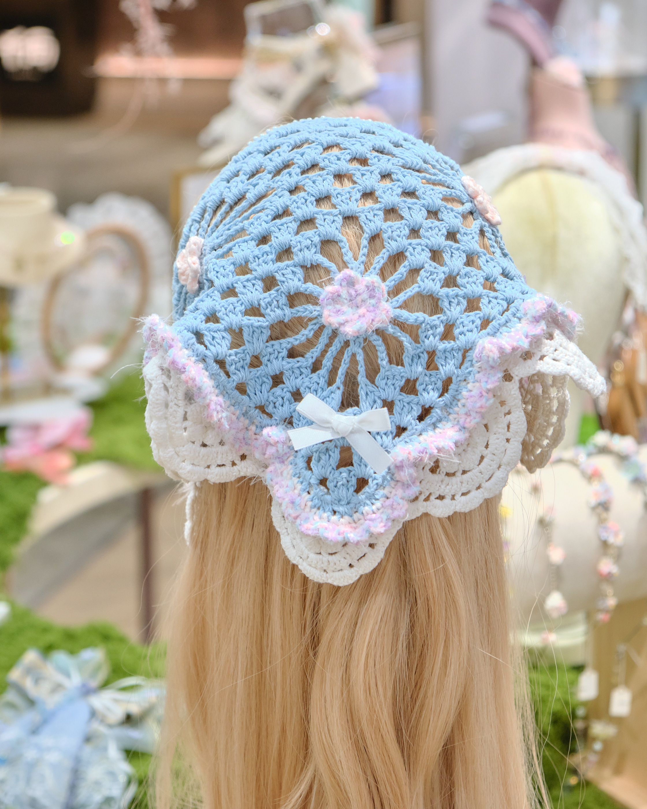14027 Sculpted Bloom Crochet Bandana