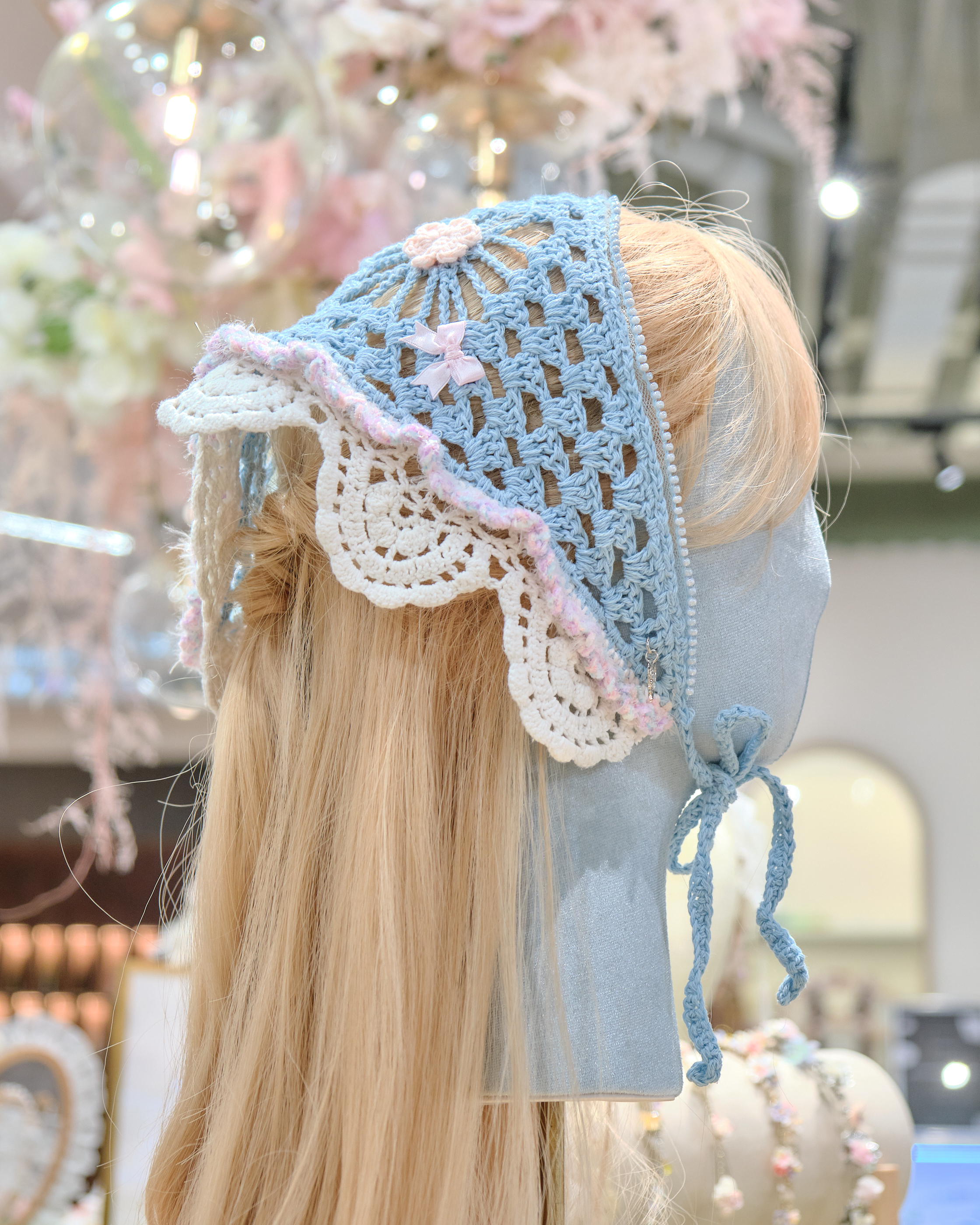 14027 Sculpted Bloom Crochet Bandana