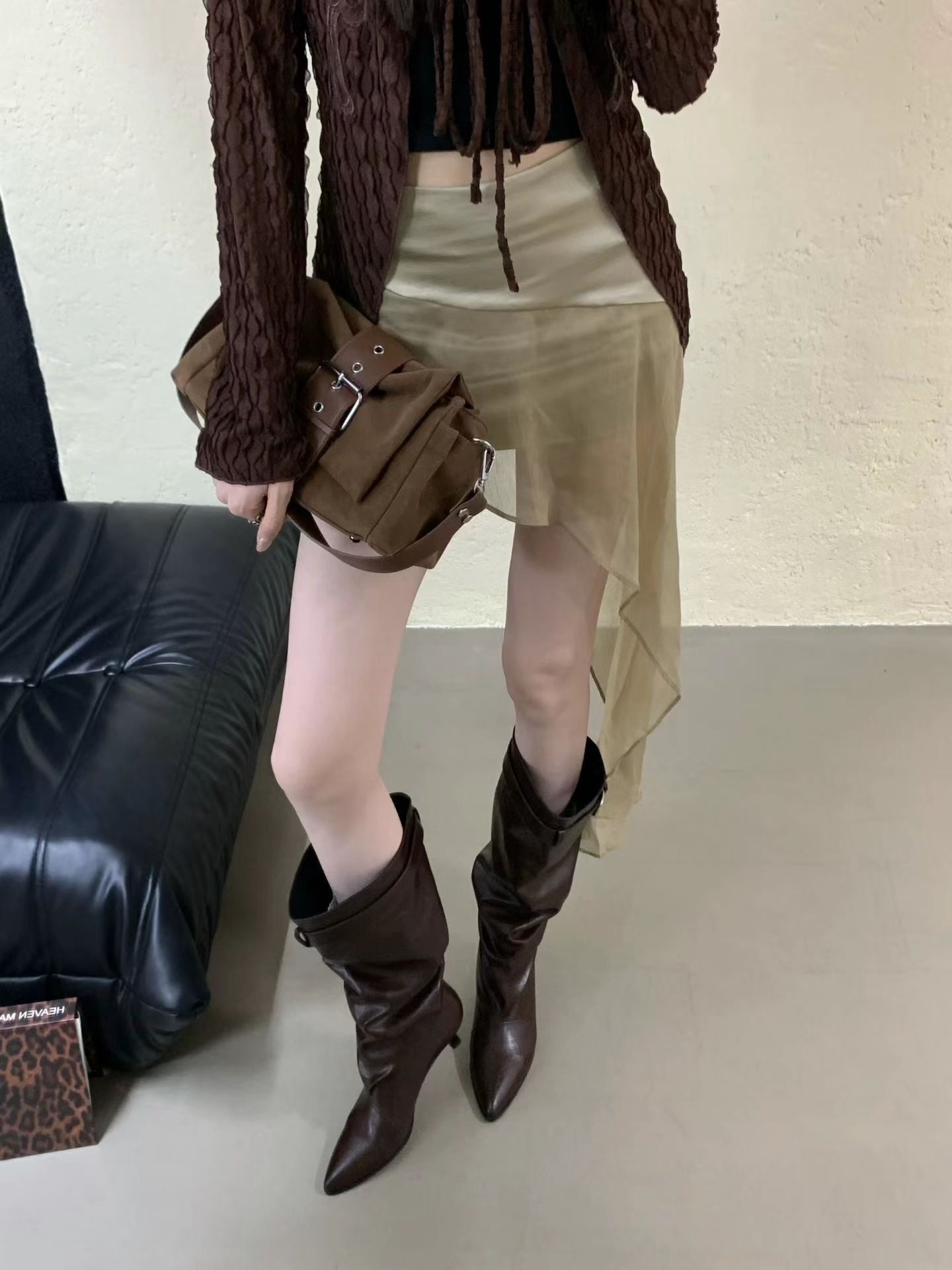 自帶美感皮革細跟長靴