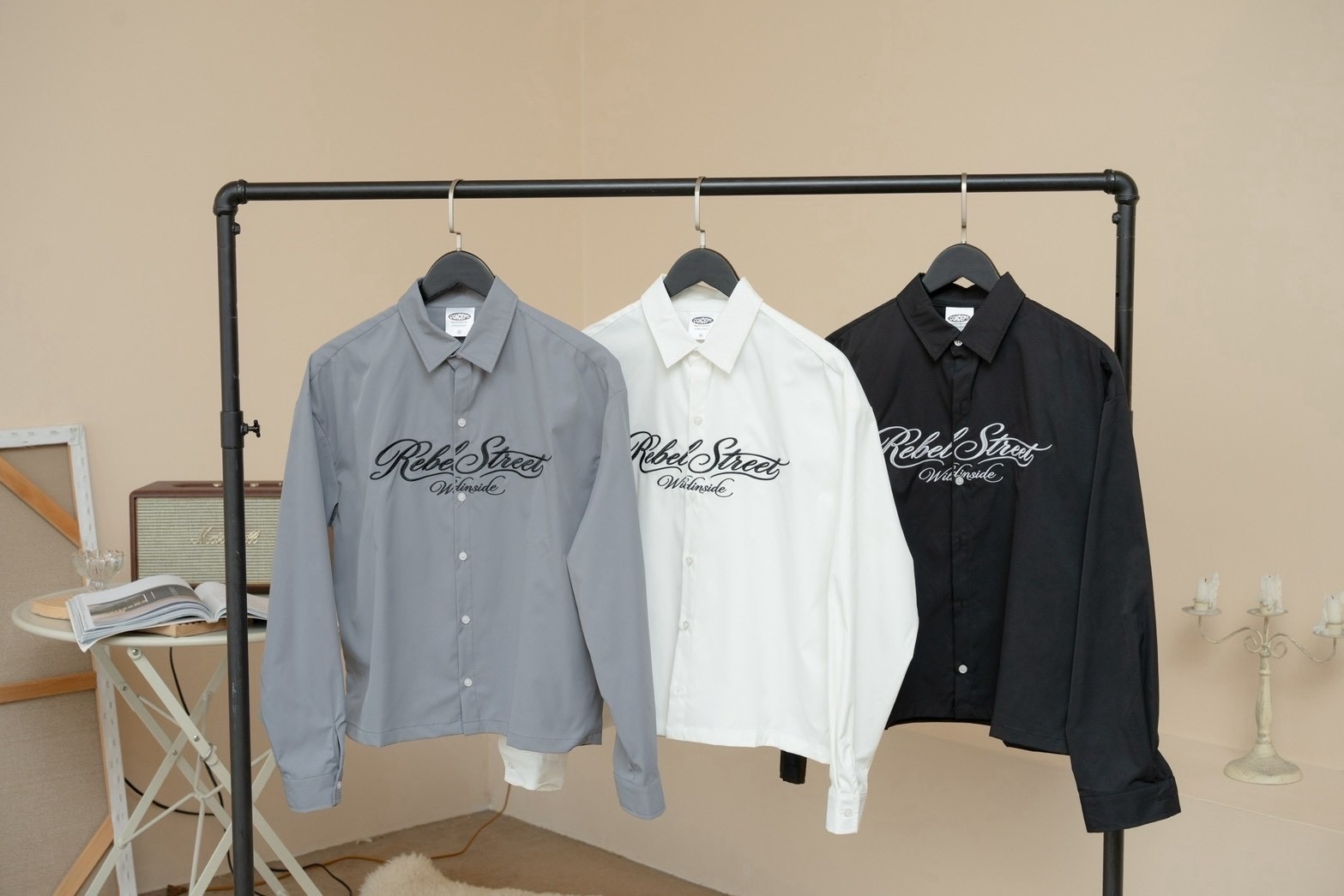 98389 RebelStreet立體刺繡寬短版型長袖襯衫