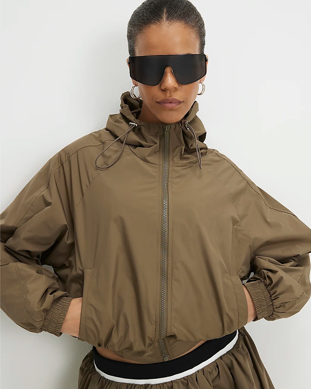 Olive Khaki橄欖卡其色 Nylon連帽短夾克外套
