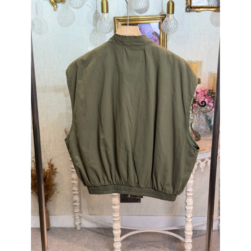 HKCG0917-026 荷葉邊背心外套(A26)