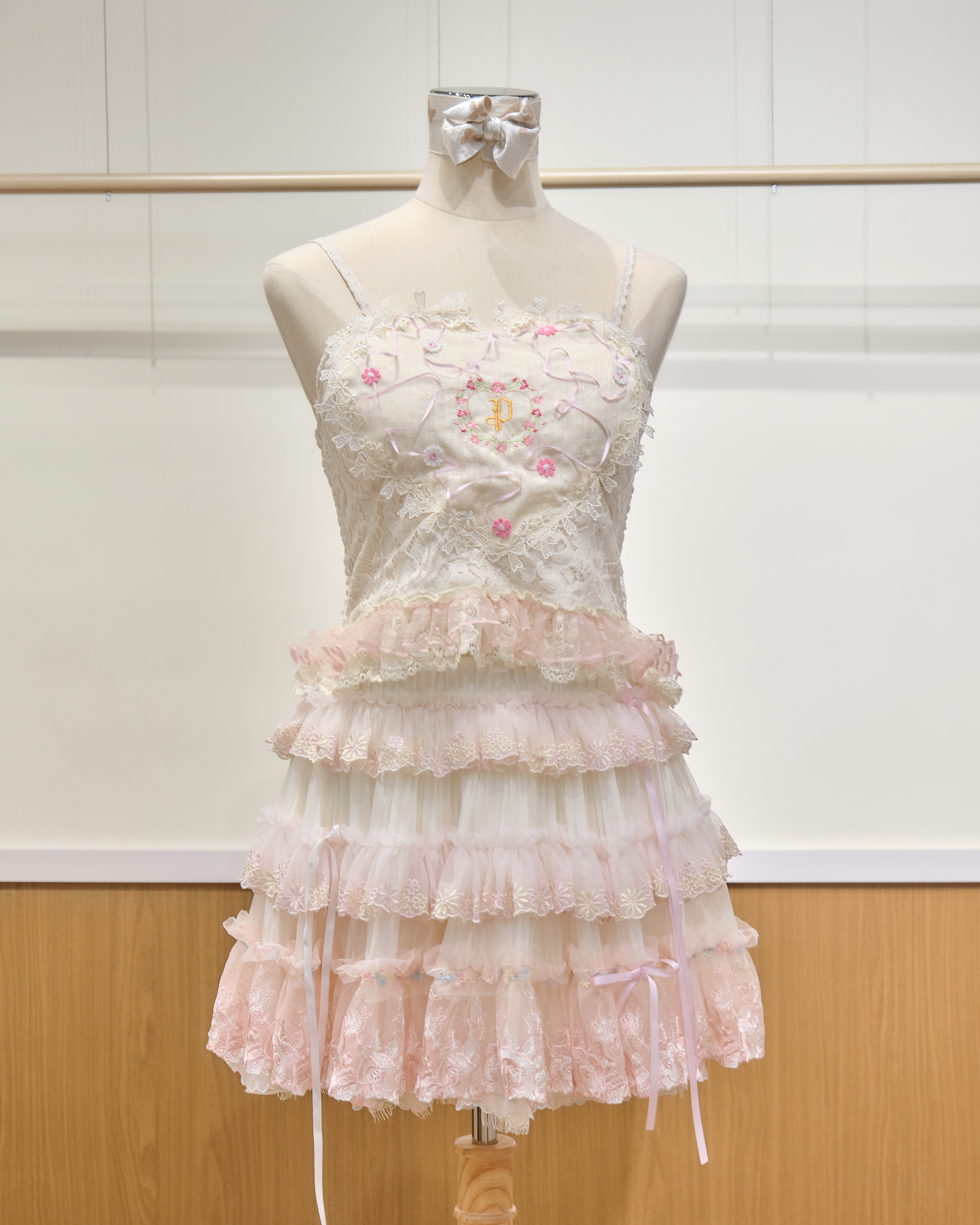 13990 Layered Cake Lace Mini Skirt