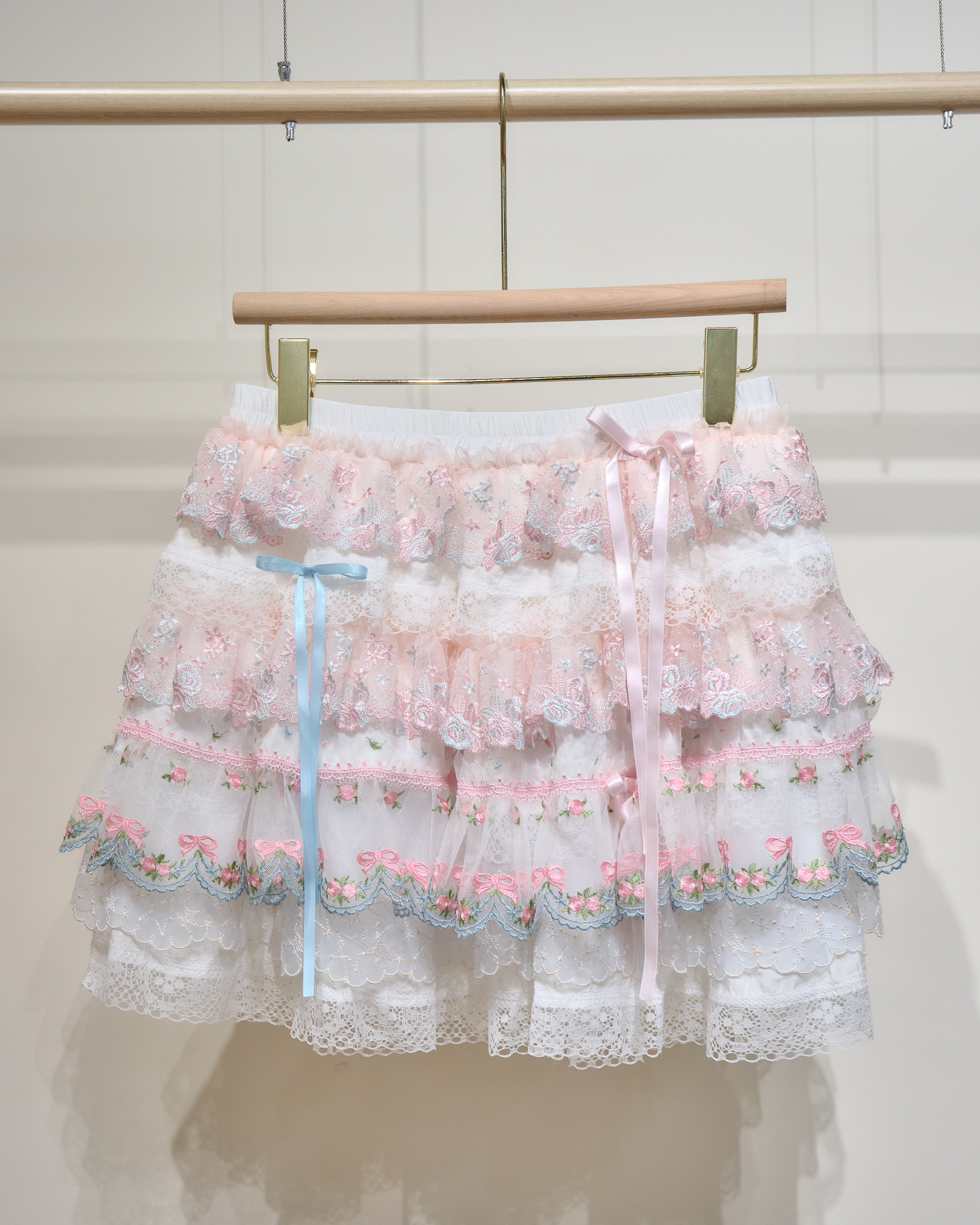 13989 Layered Cake Lace Mini Skirt