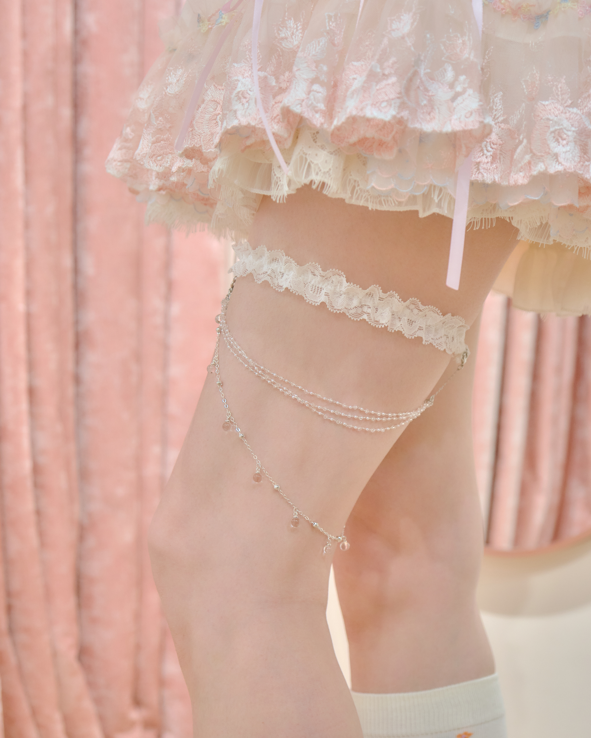 13977 Elastic Lace Thigh Chain
