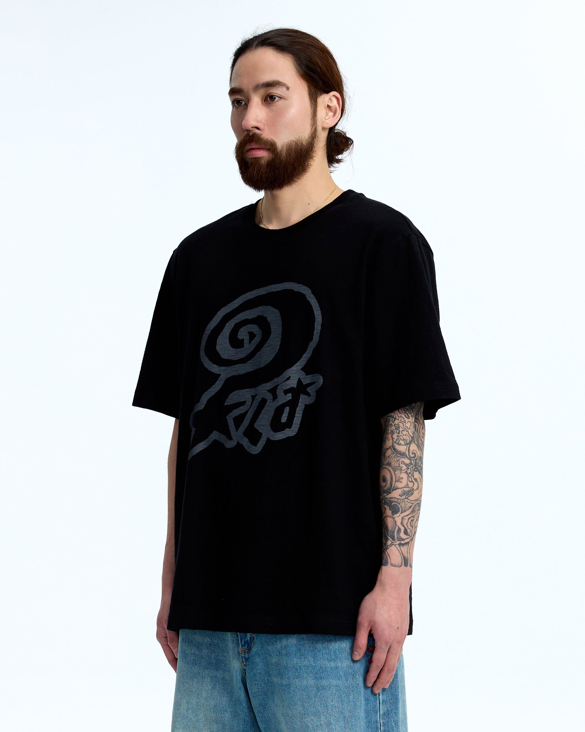 PLATEAU STUDIO｜PLA tee (Black)