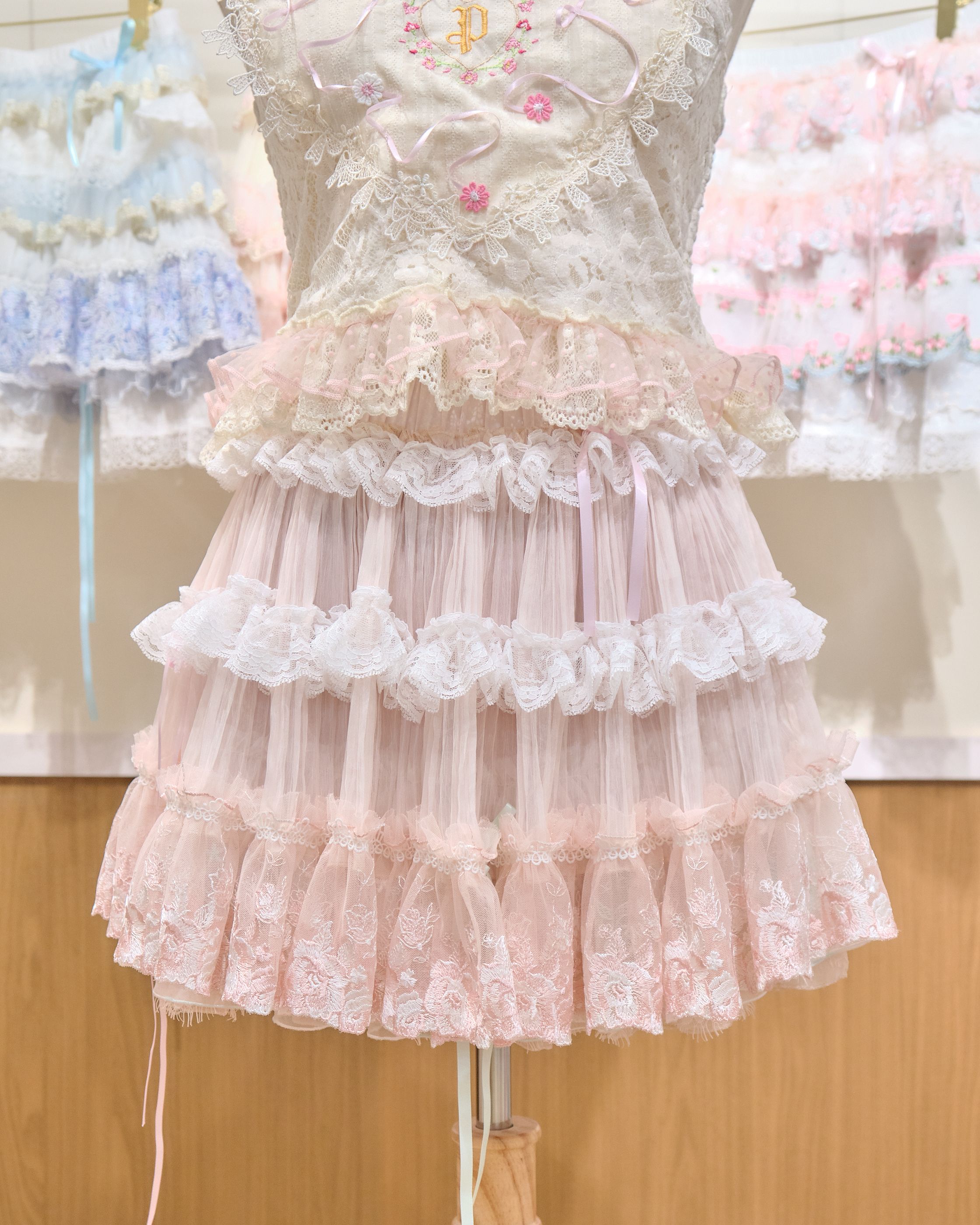 13988 Layered Cake Lace Mini Skirt