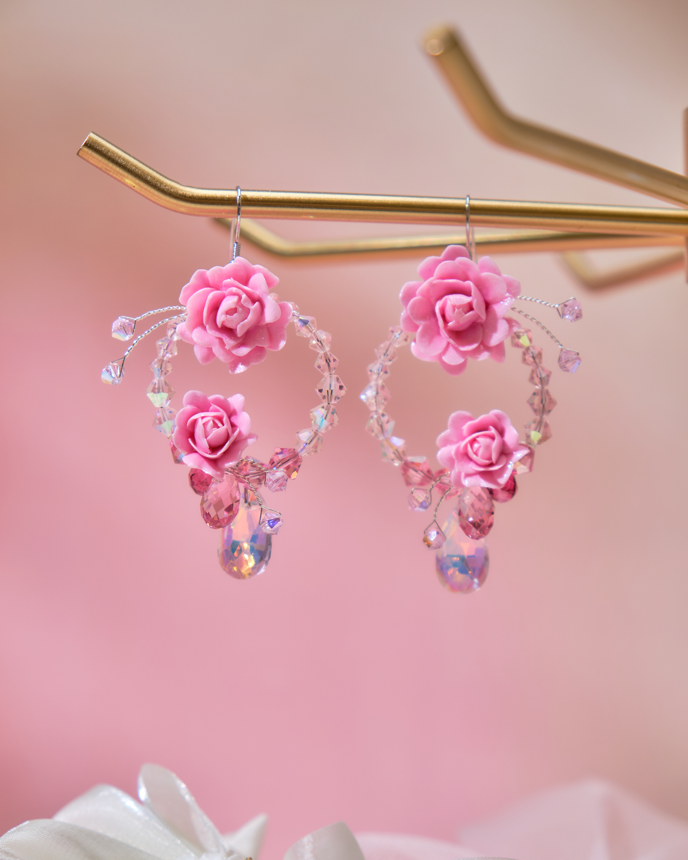 13961 Crystal Garden Wreath Hoops