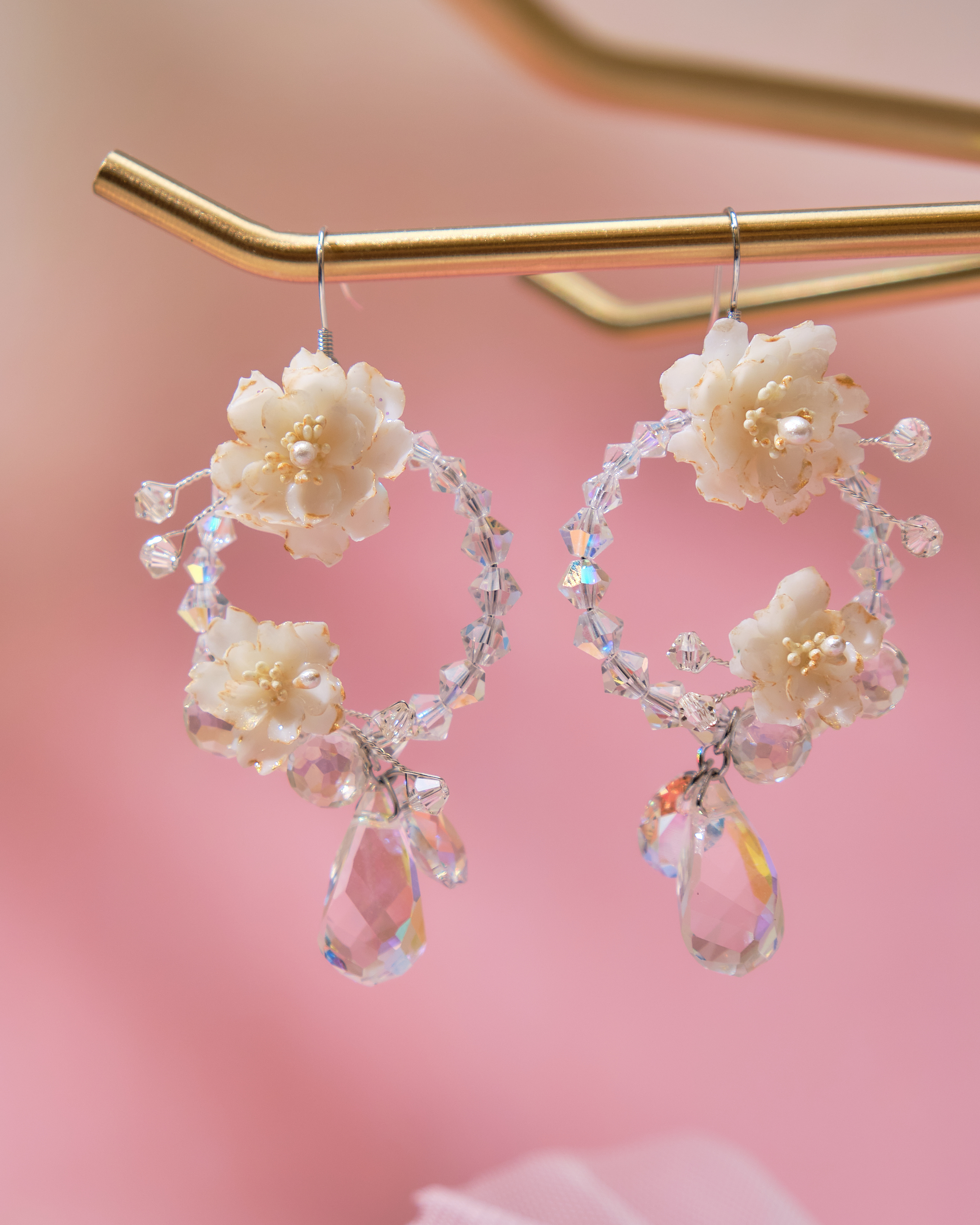 13959 Crystal Garden Wreath Hoops