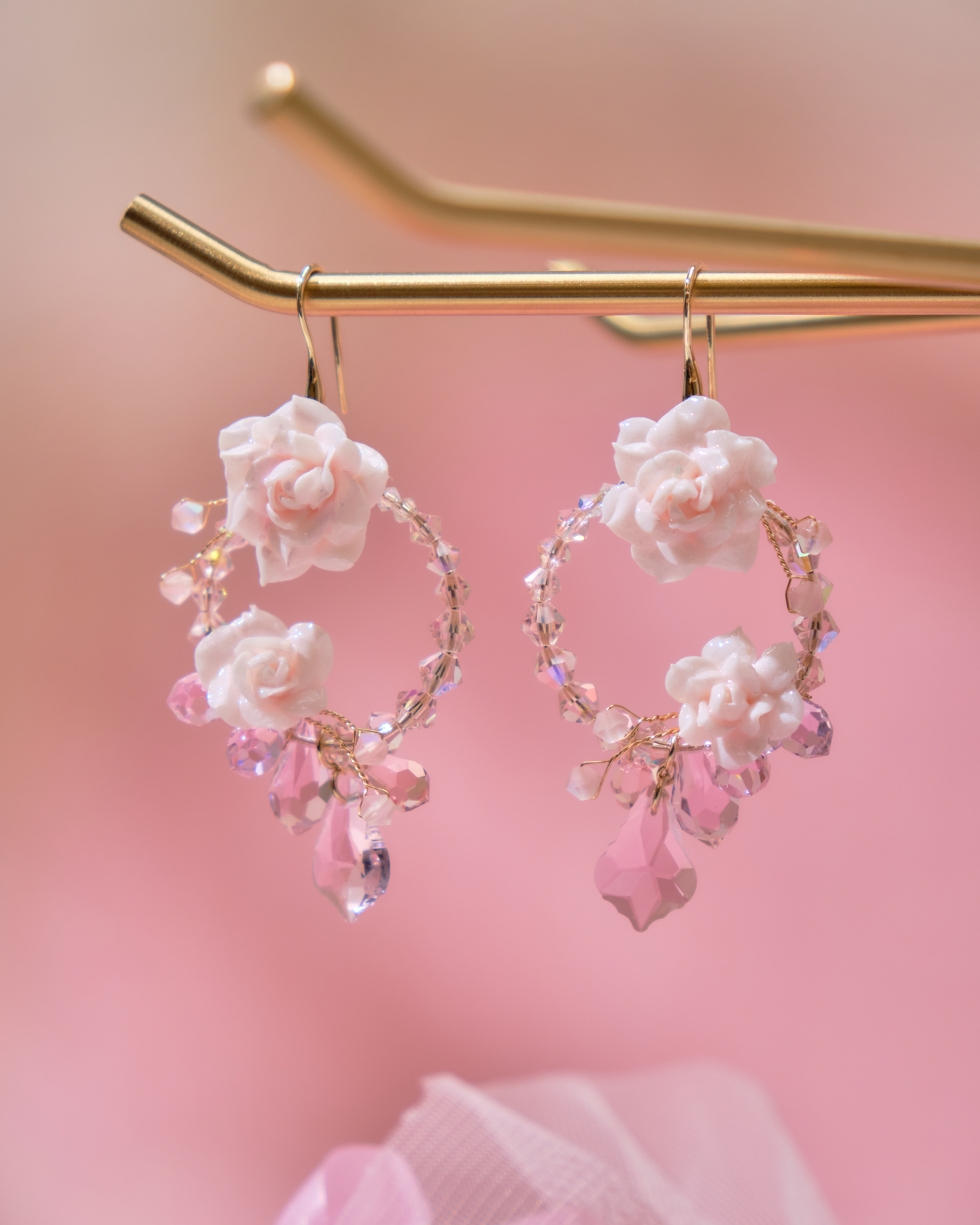 13958 Crystal Garden Wreath Hoops