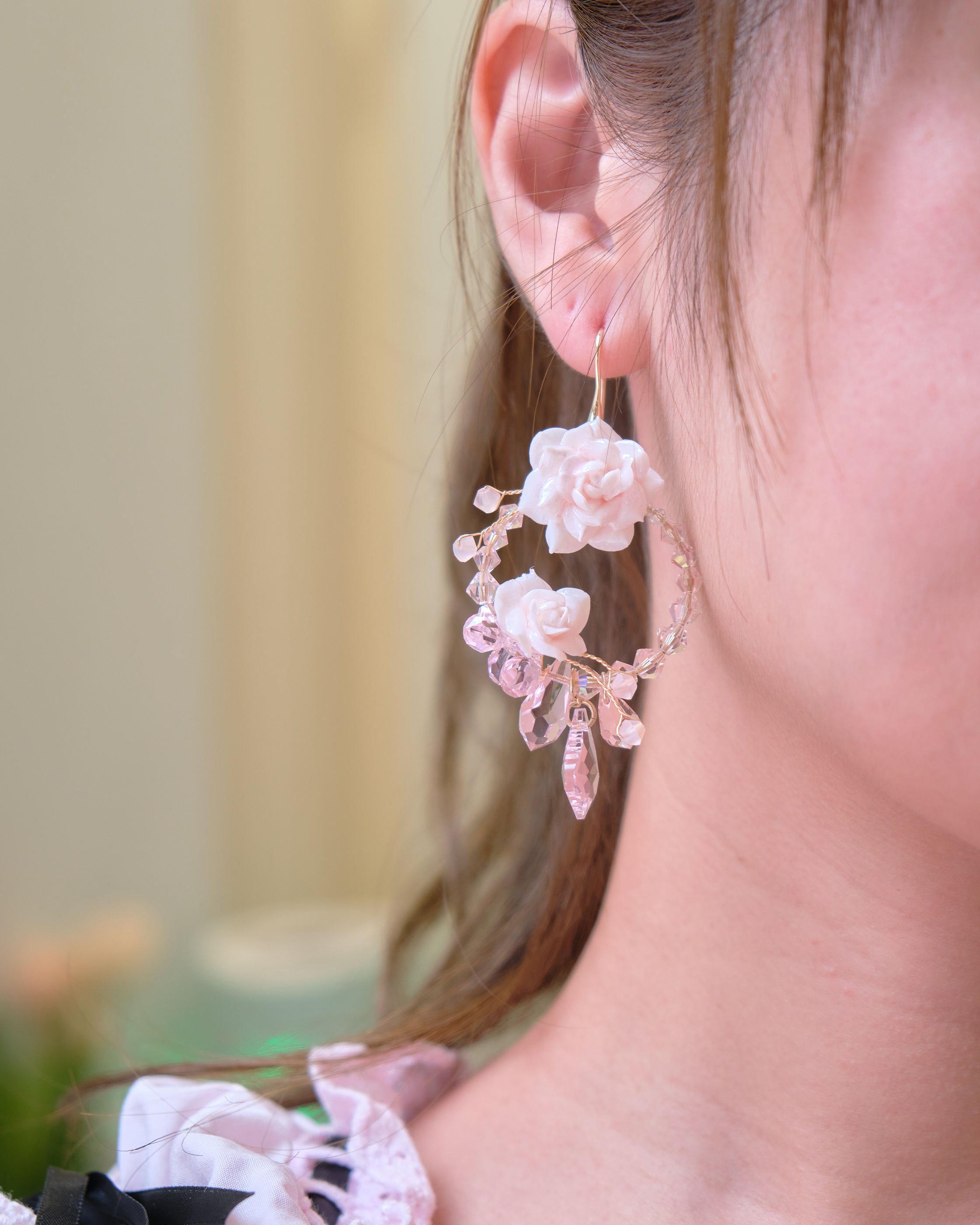 13958 Crystal Garden Wreath Hoops