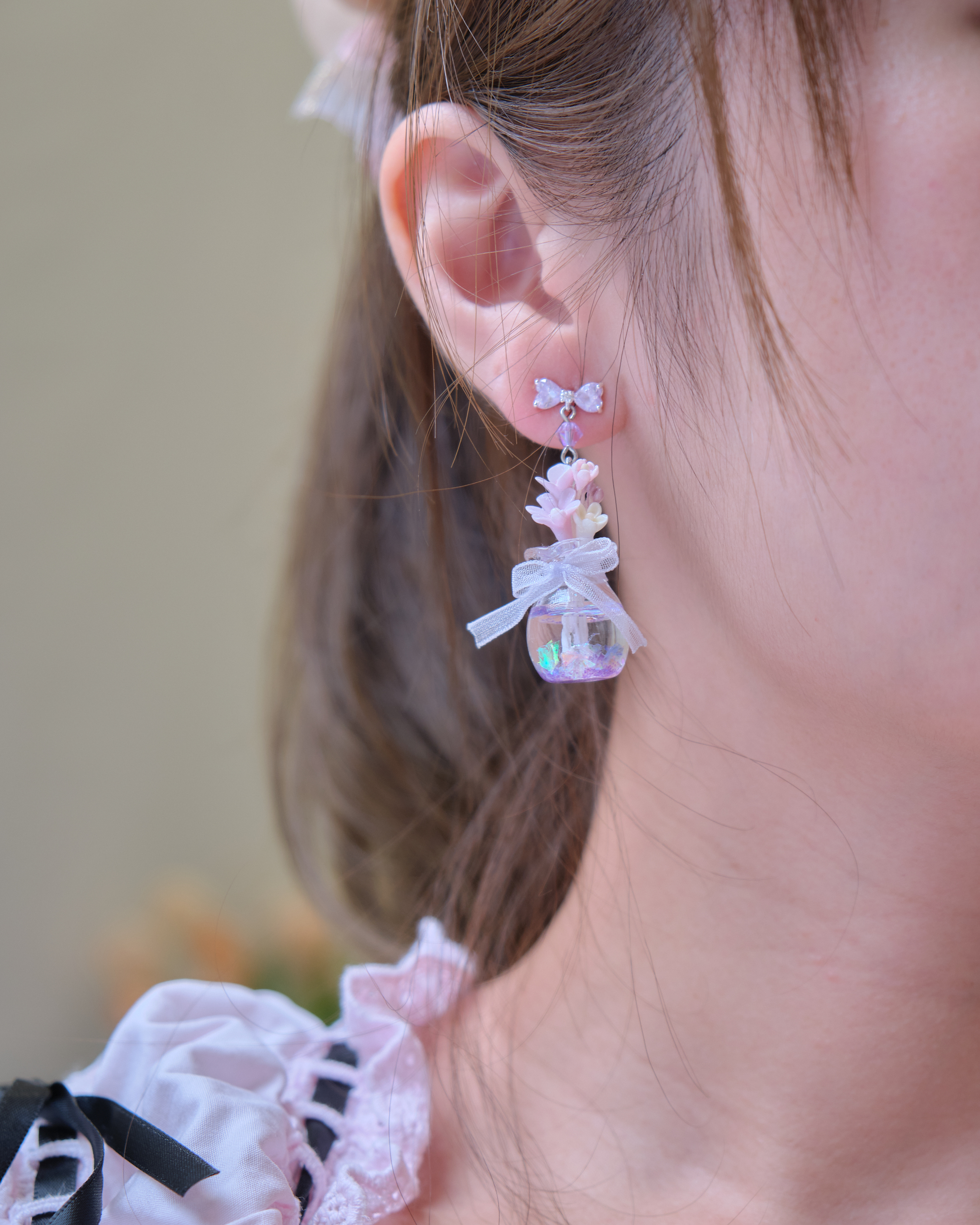13953 Floating Bloom Vase Earrings