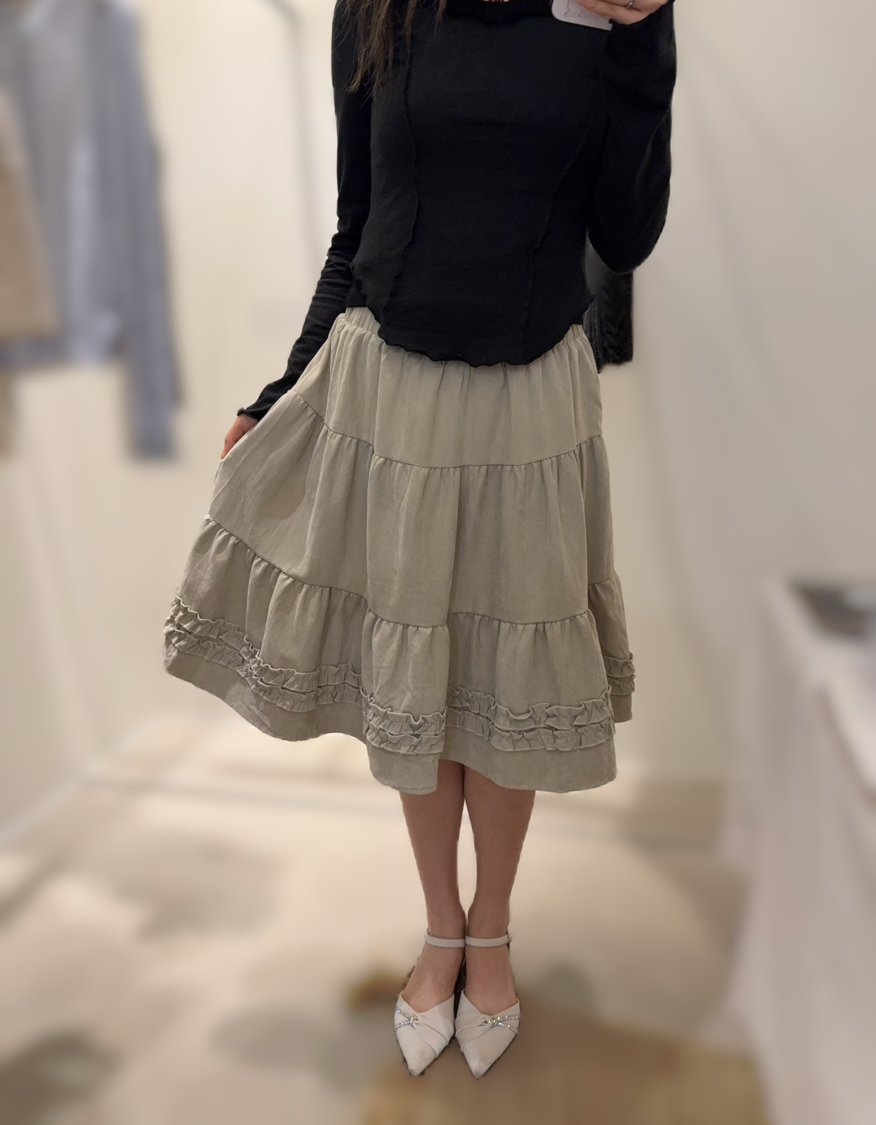 SR03   下身裙 腰25-38  HIP49 長22.5 $499