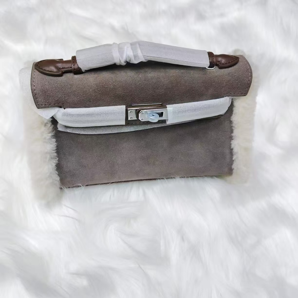 UGG04-M
