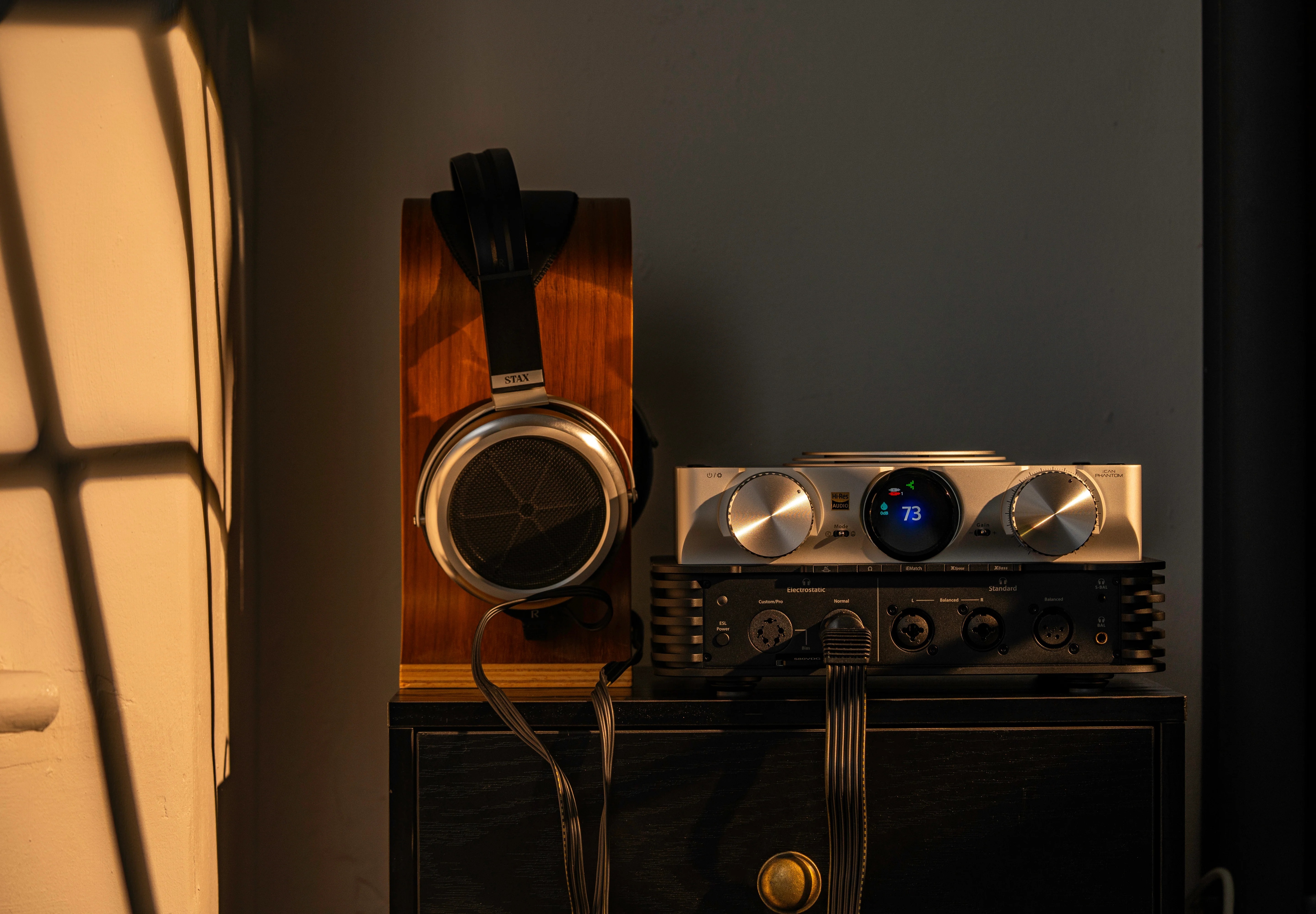 ifi Audio iCAN Phantom 1.5 wo fully balanced pre-amplification circuits, each offering a distinct interpretation of musical truth.