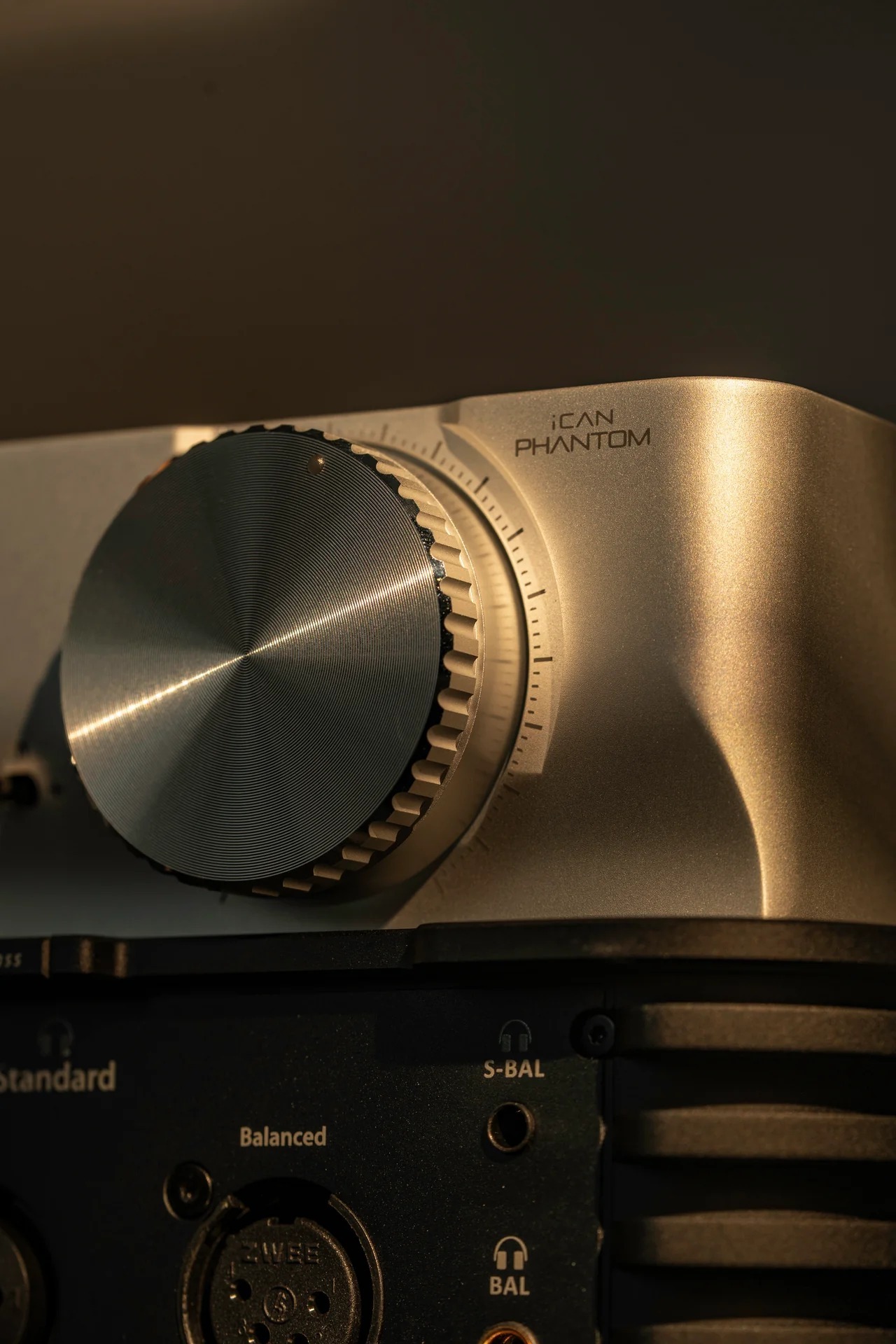 ifi Audio iCAN Phantom 1.5 A Familiar Experience, Perfected.