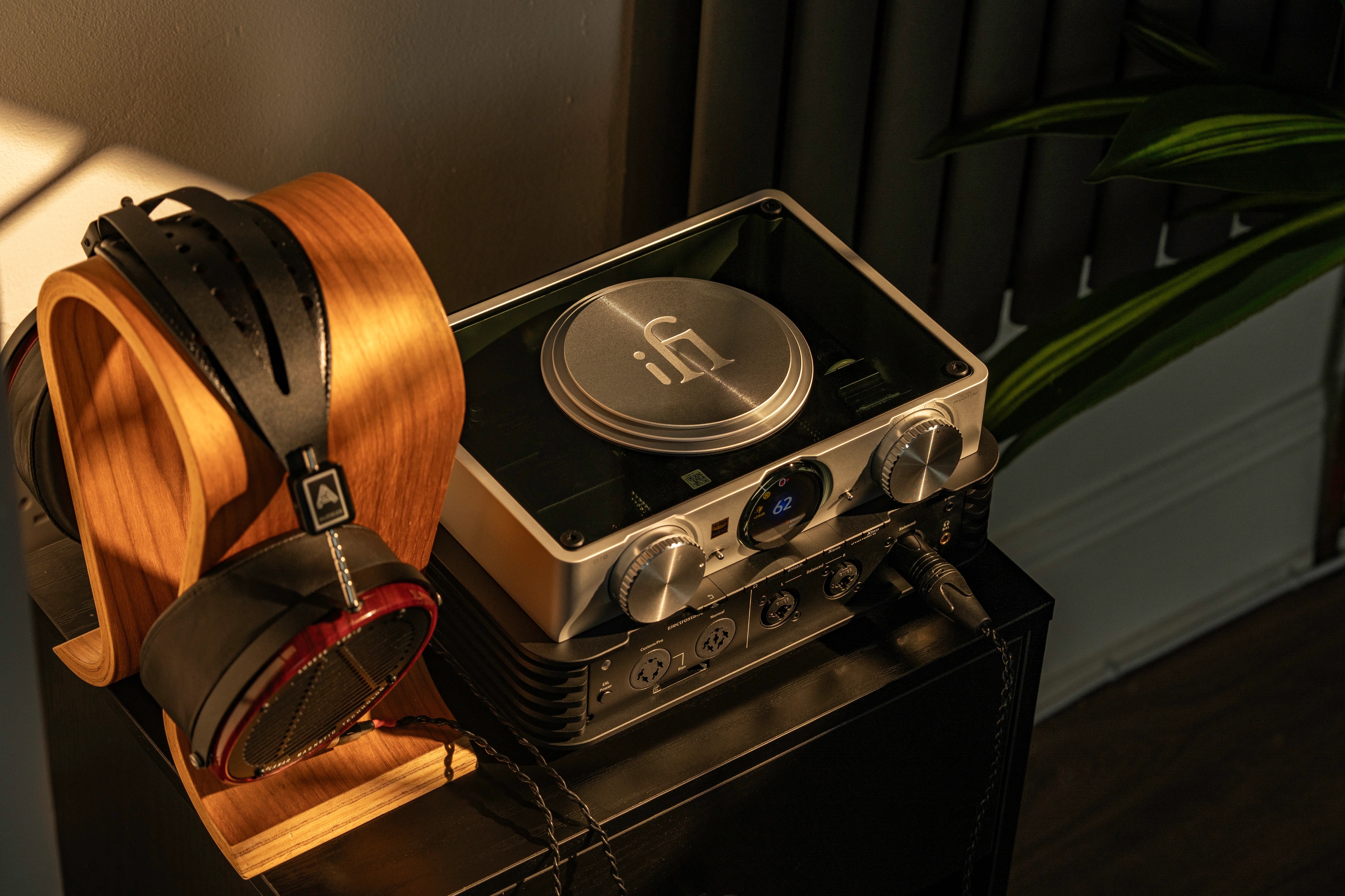 ifi Audio iCAN Phantom 1.5 Engineering on Display.
