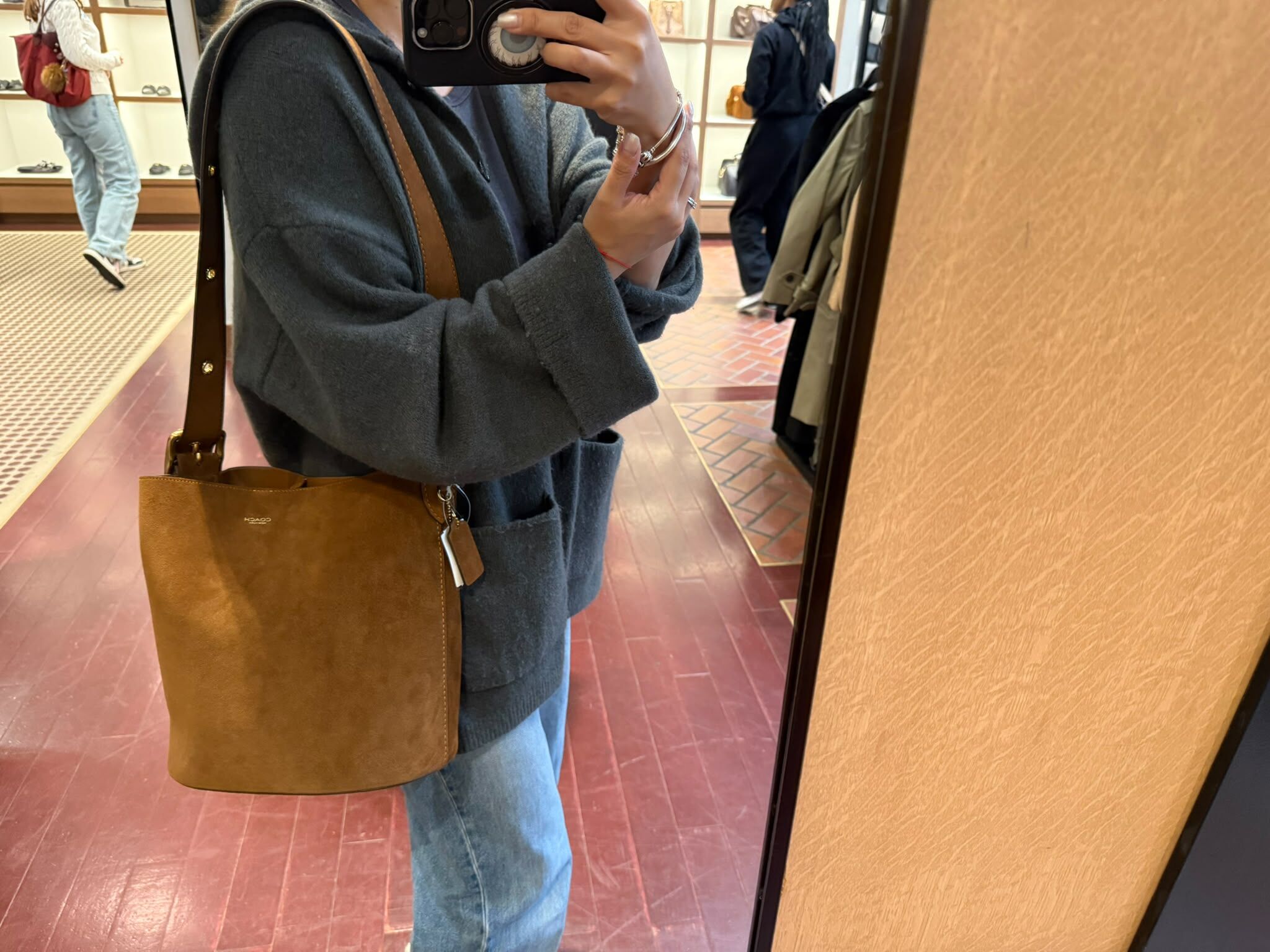 LYS02639 COACH BLEECKER 水桶袋