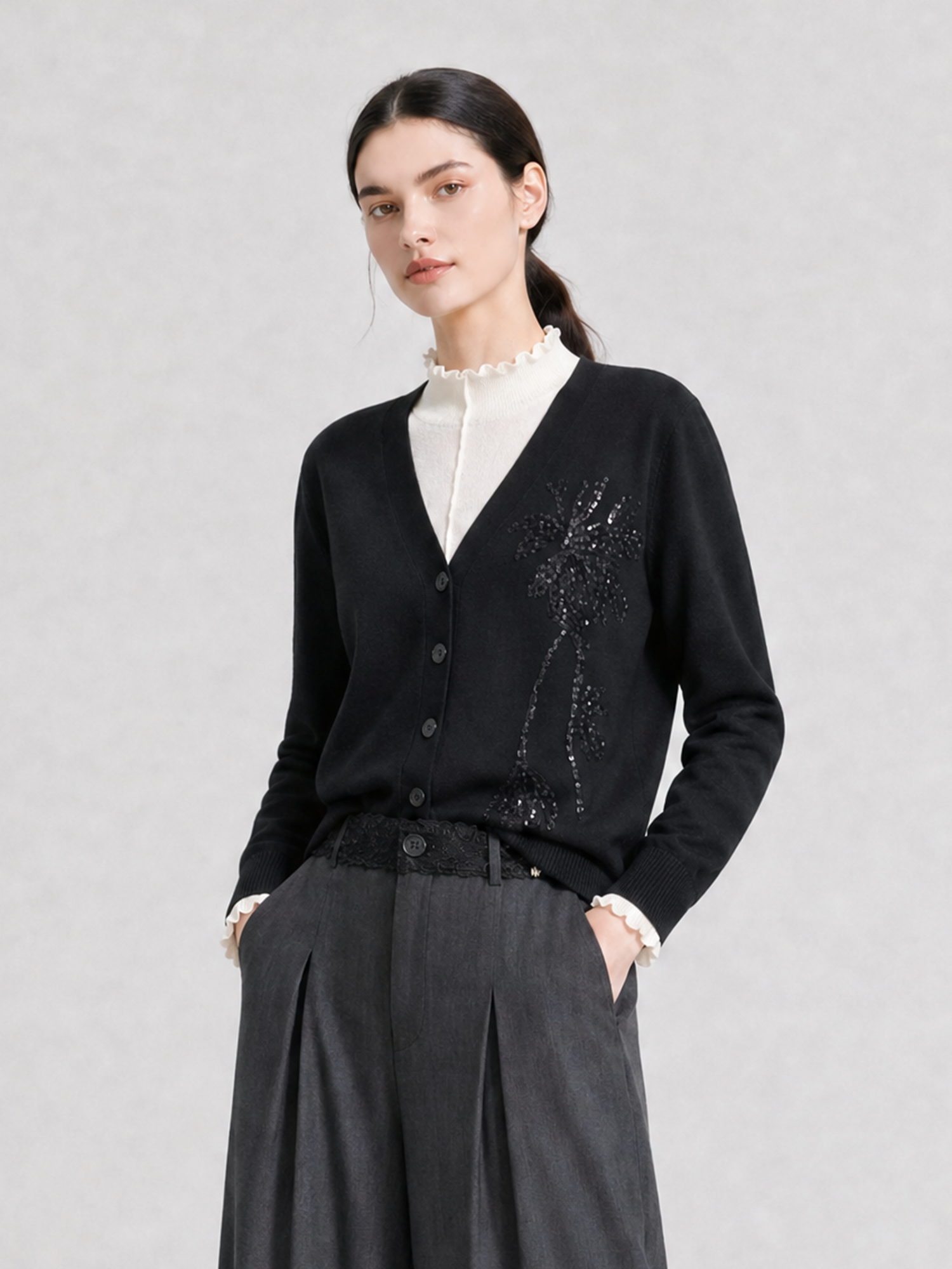 mi-tu 3D-embroidered crochet cardigan