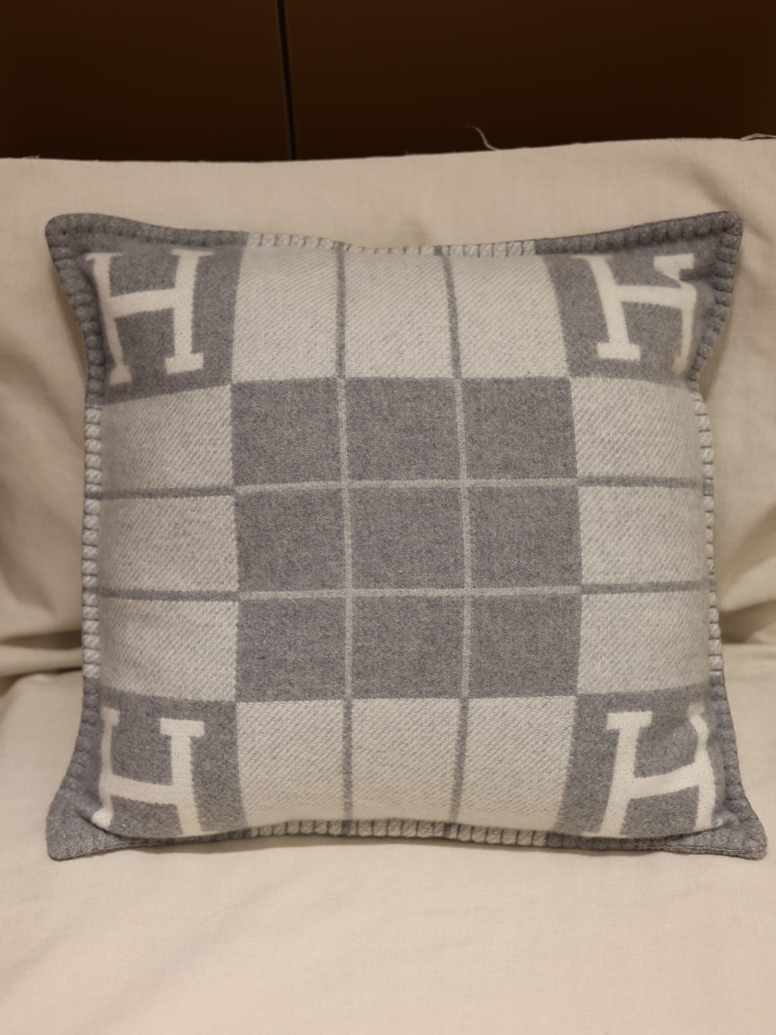 Avalon iii pillow small model 50x50cm Écru Gris Clair