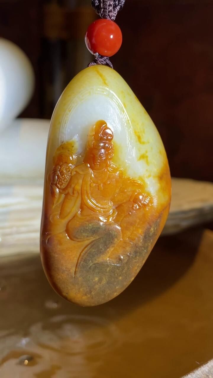 94746 和田玉黃沁掛件