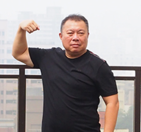 創辦人 陳大黑