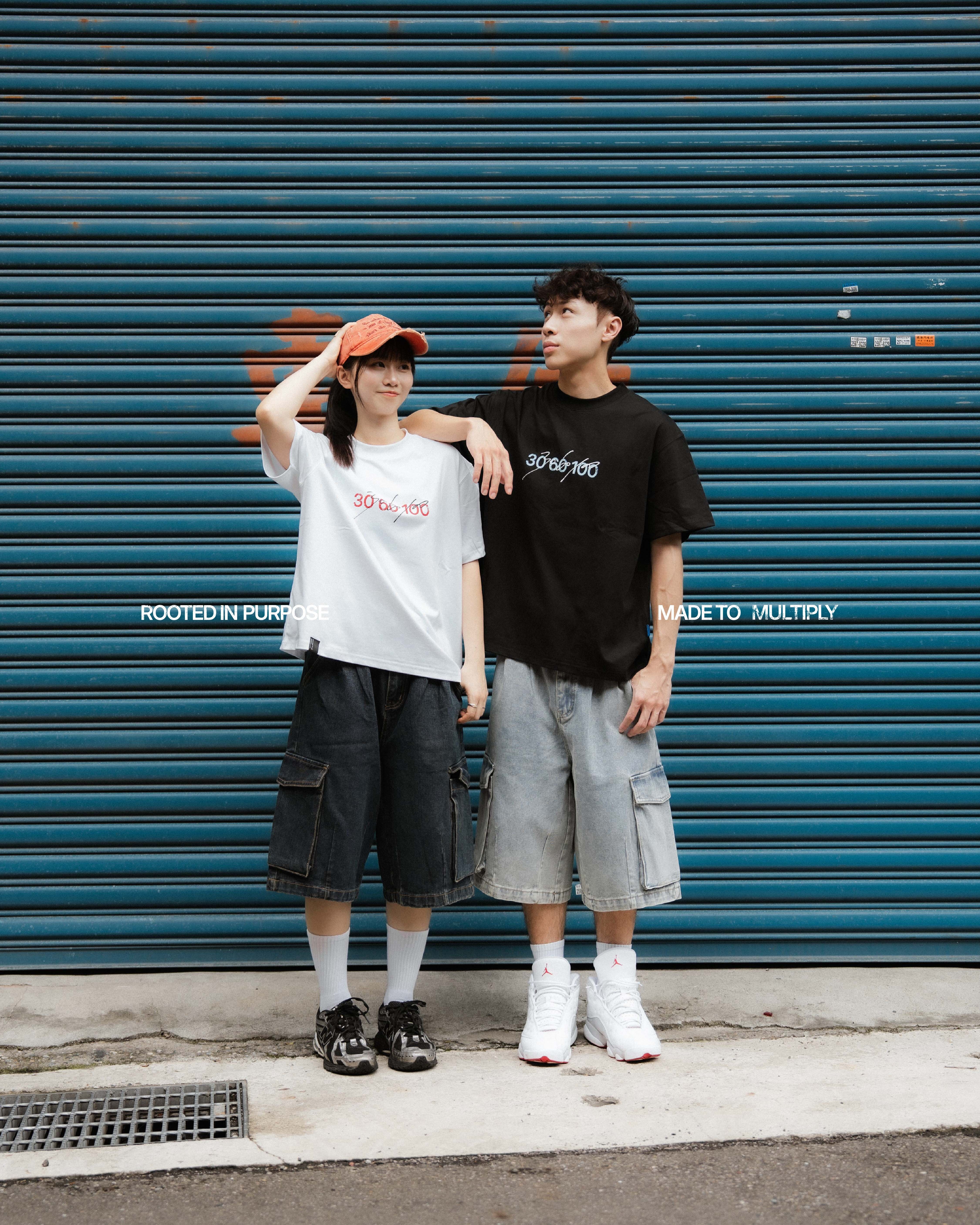 APOSTLE SOM-03 A HUNDRED TIMES Graphic TEE